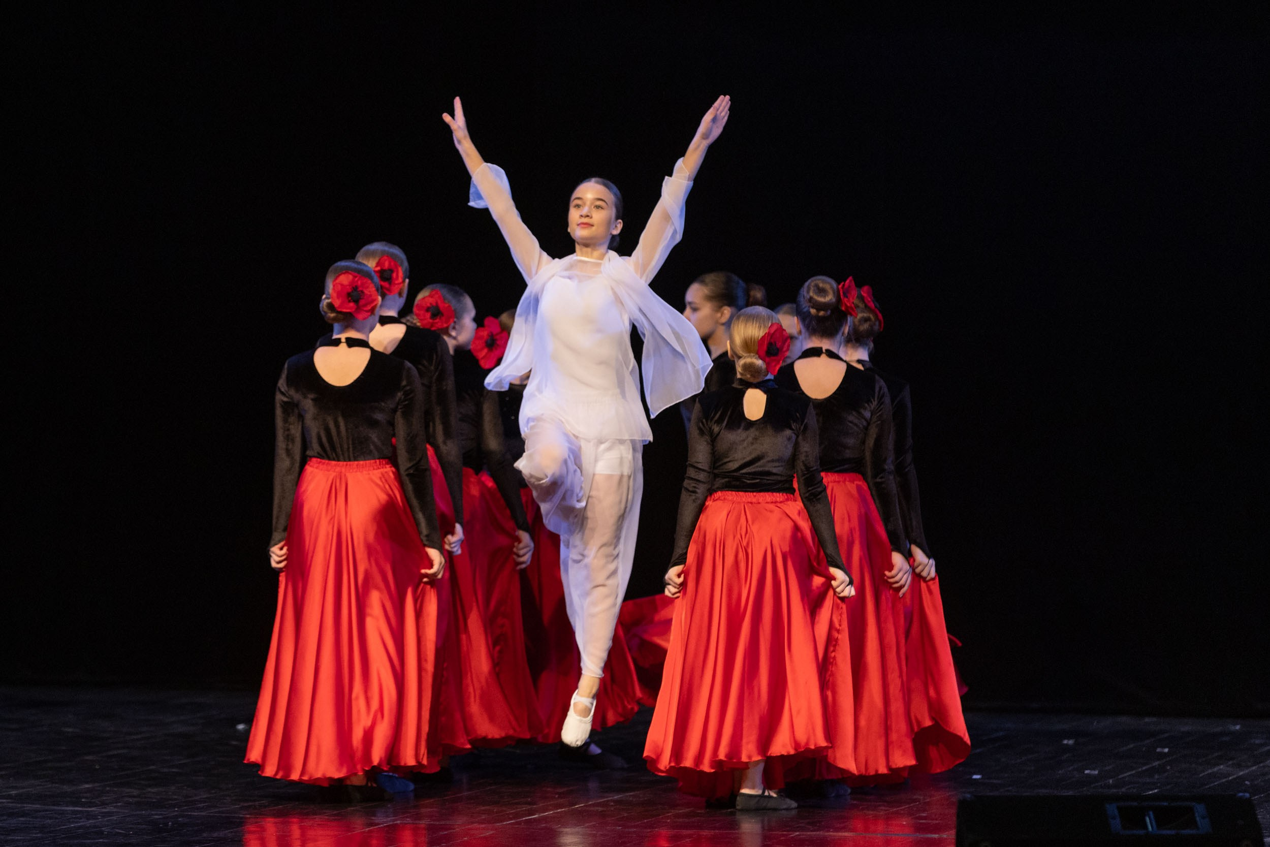 Фото танцевального номера.