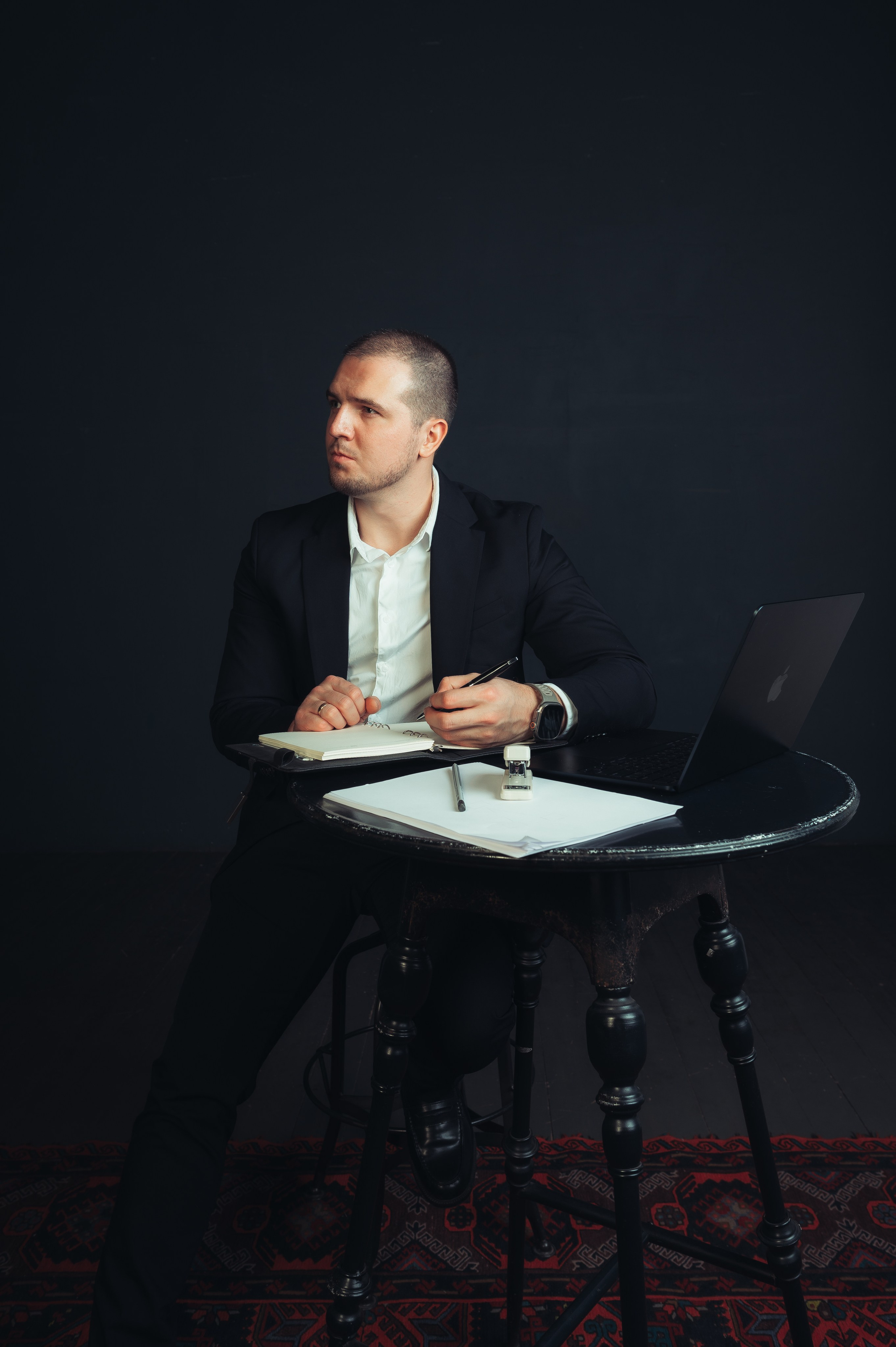 Никита Пустовалов — портретная съёмка. Иван Кубик — фотограф и видеограф