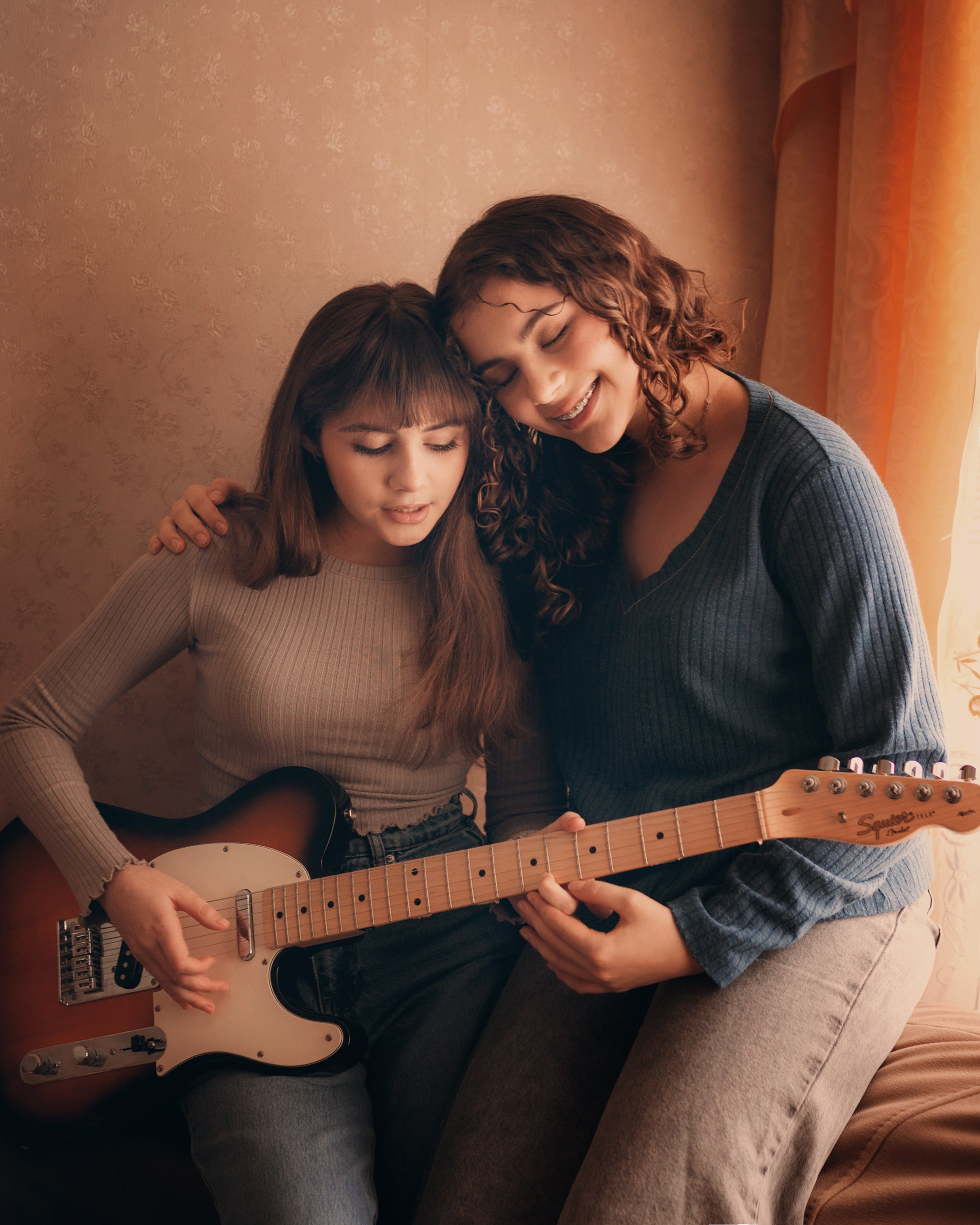 Домашняя фотосессия — бабушка с внучками. Детский и семейный фотограф Елена Михайлова в Москве