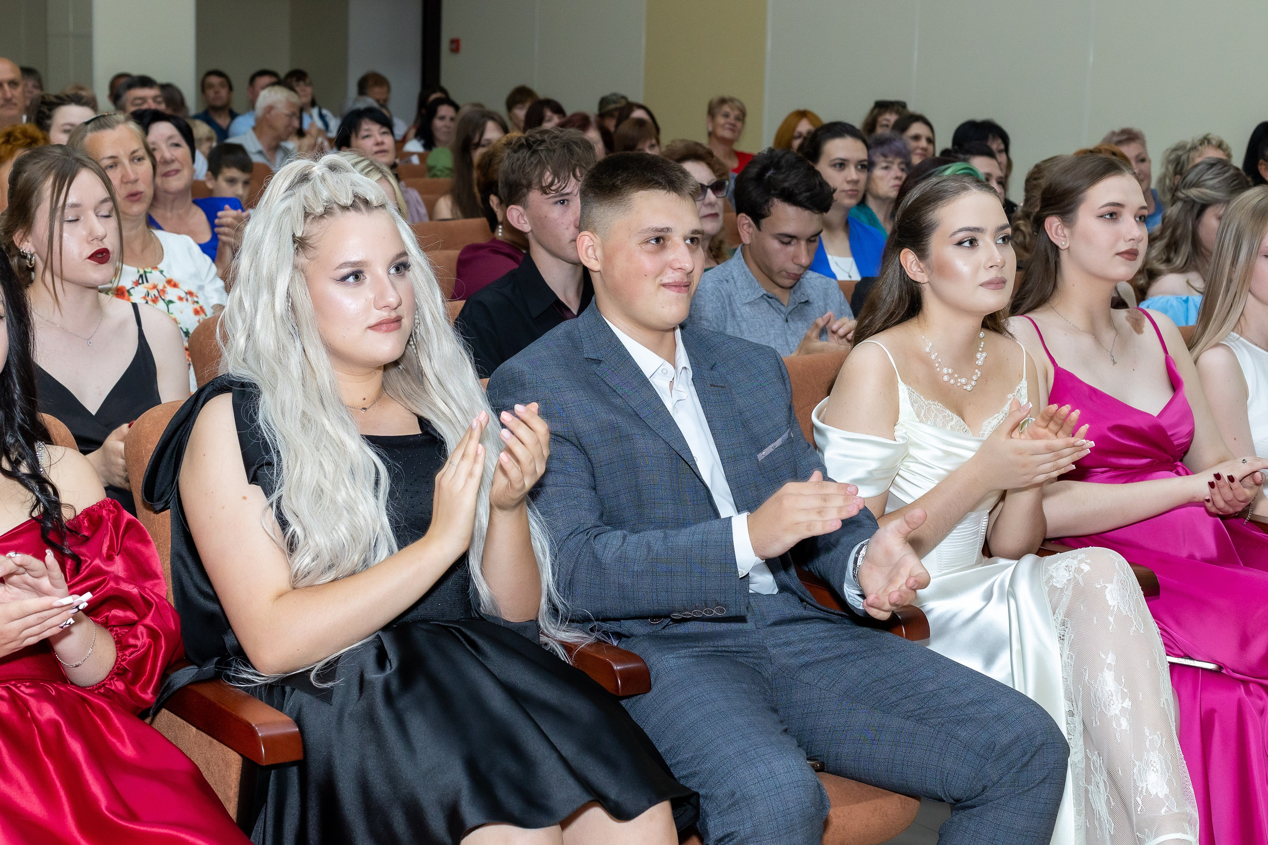 Вручение аттестата 2025. Выпускные альбомы Майкоп, Краснодар Елена Золотарева