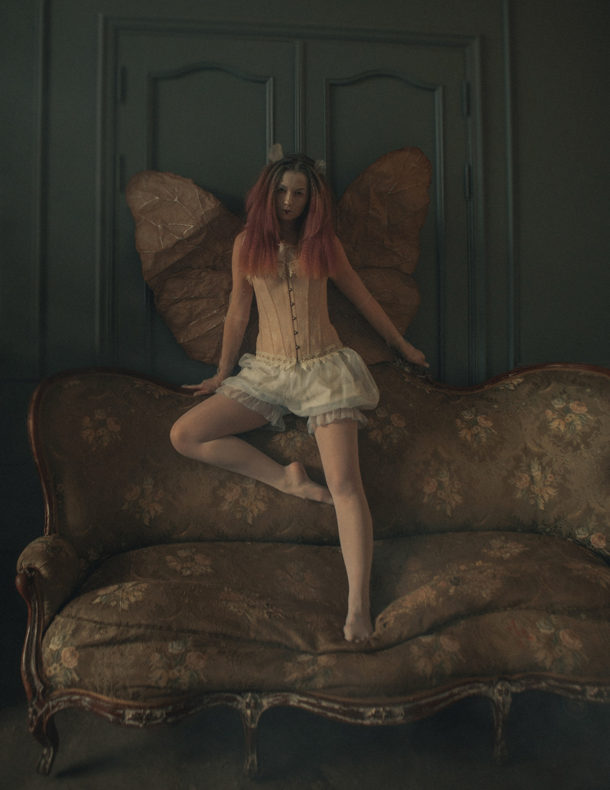 Девочка моль. Allirubrum