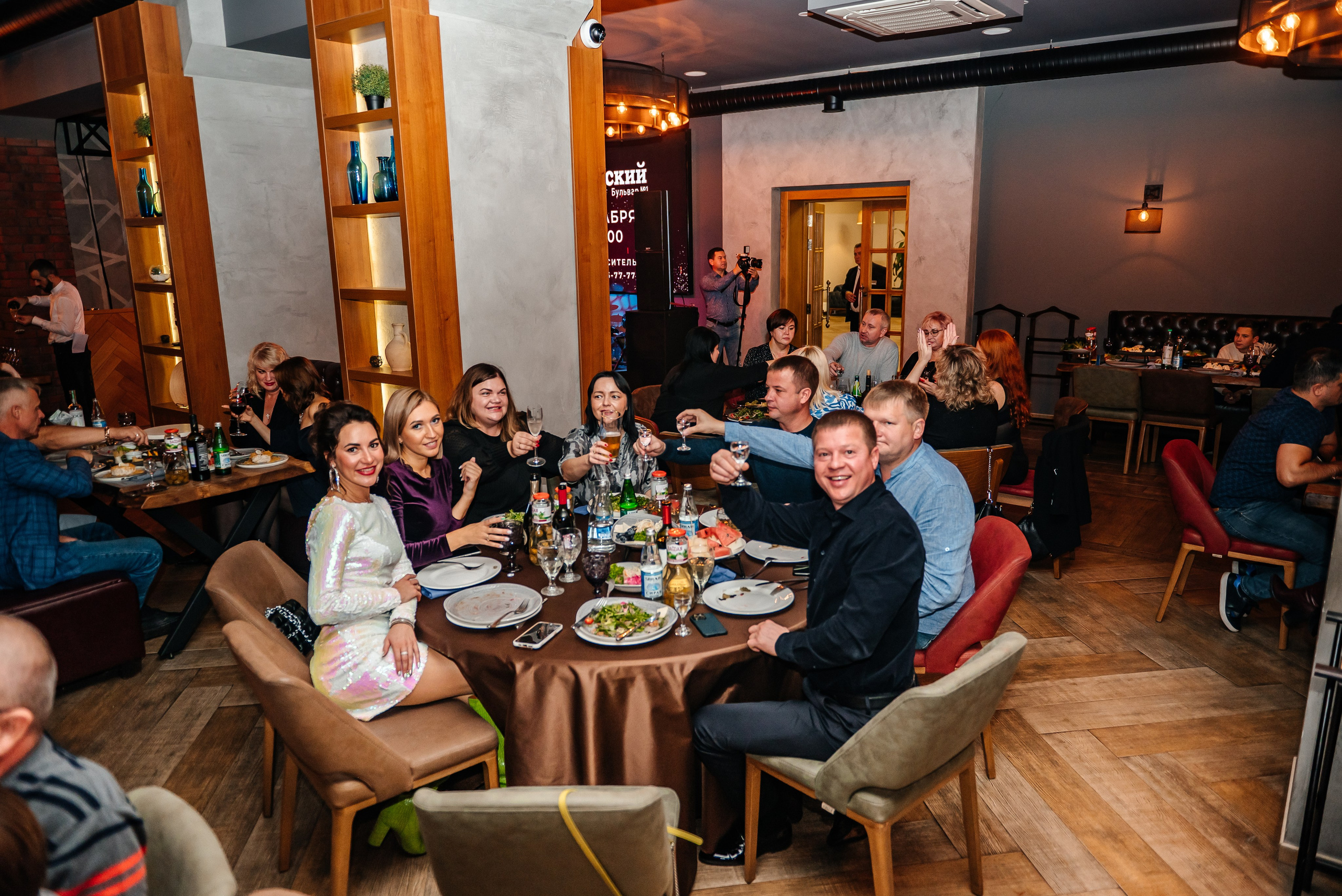 Ресторану Бакинский бульвар № 1 5лет. Свадебный и семейный фотограф в Дзержинске Екатерина Шулакова