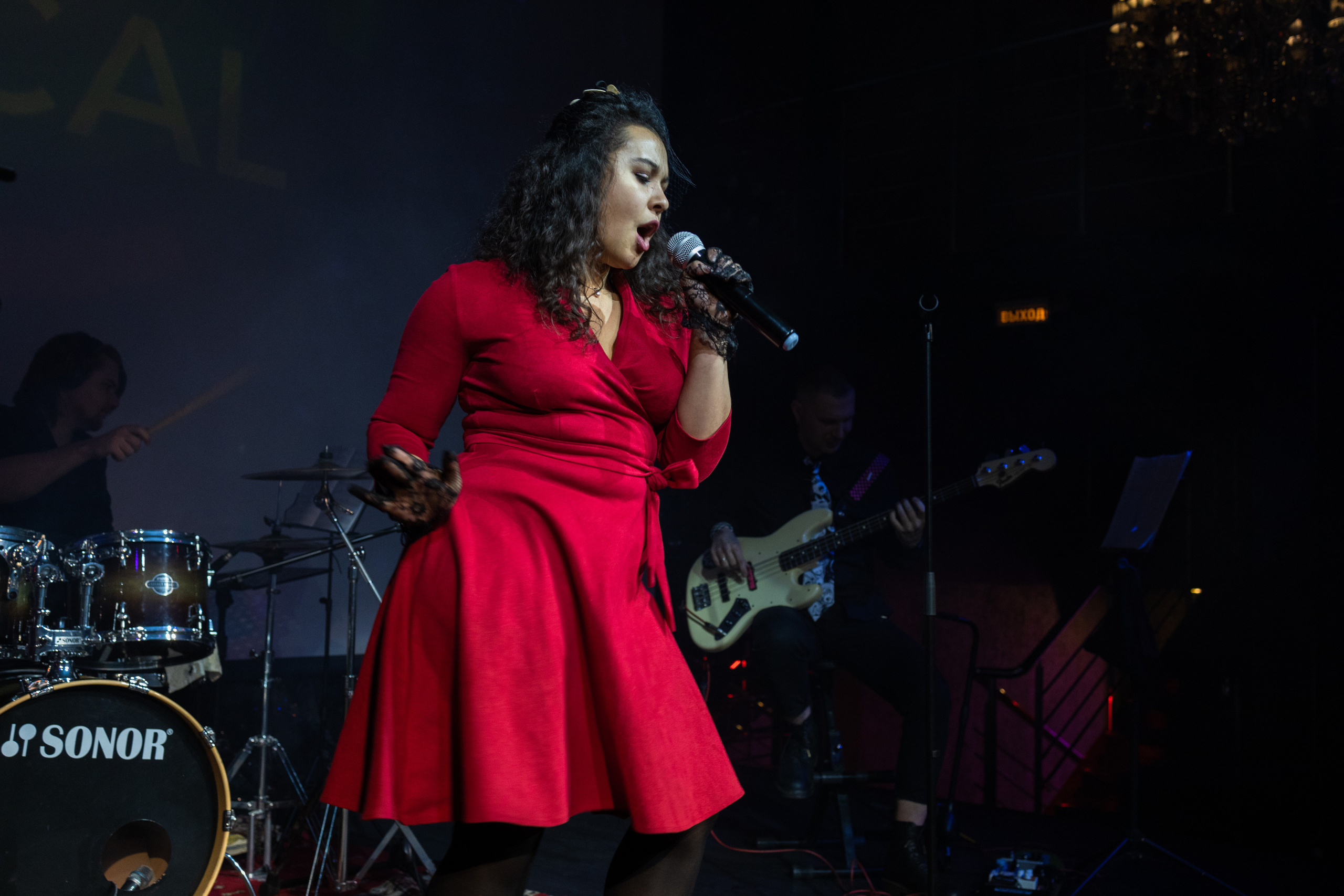 Концерт в клубе Amoret Club. Репортажный и студийный фотограф в Москве — Софи