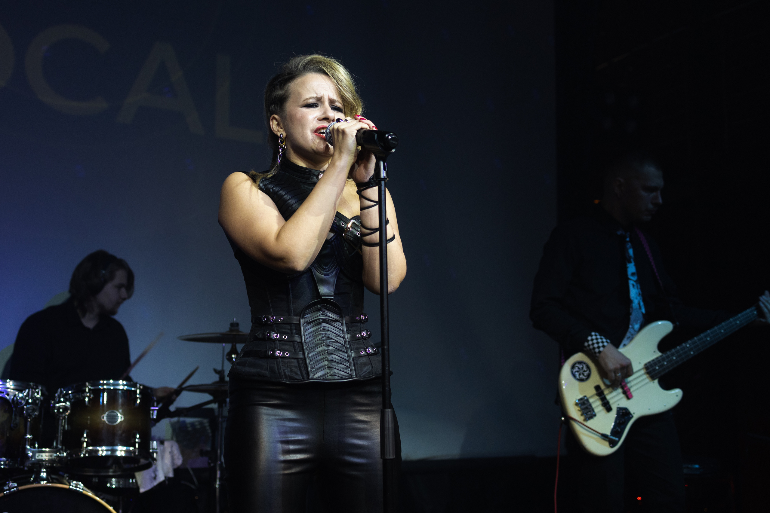 Концерт в клубе Amoret Club. Репортажный и студийный фотограф в Москве — Софи