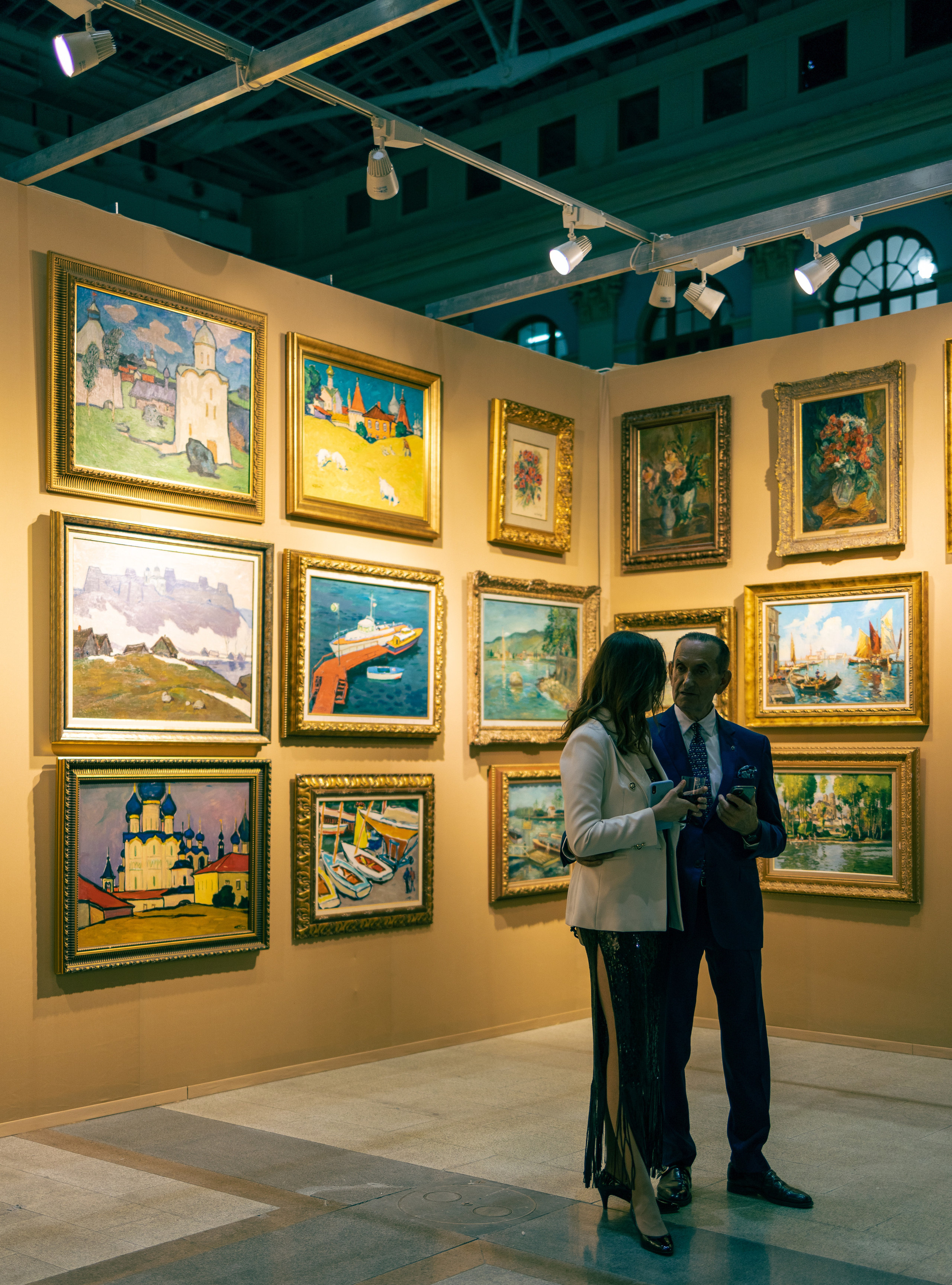 47 Антикварный салон на Манежной. Репортажный и студийный фотограф в Москве — Софи