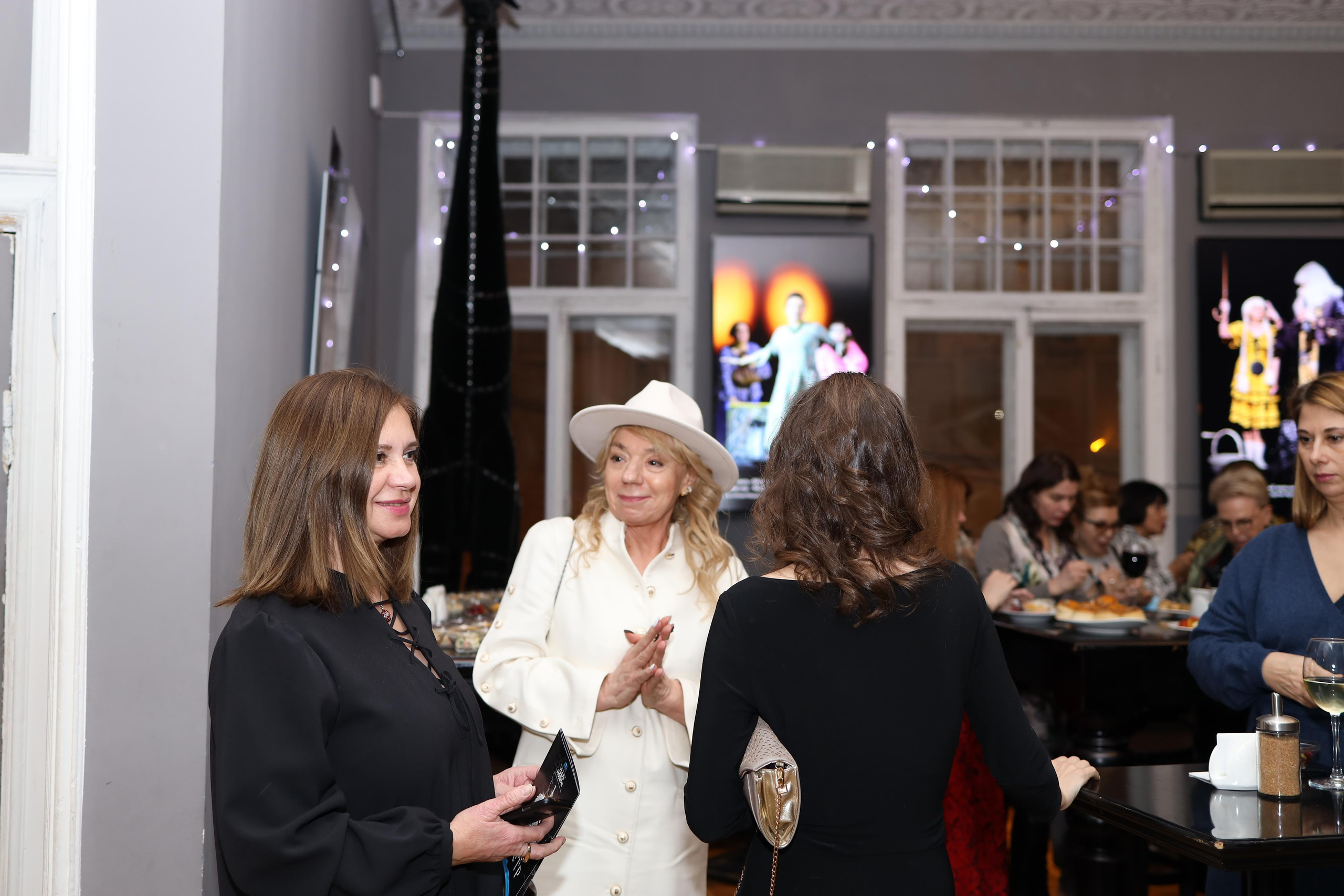 Театральная встреча. Репортажный и студийный фотограф в Москве — Софи