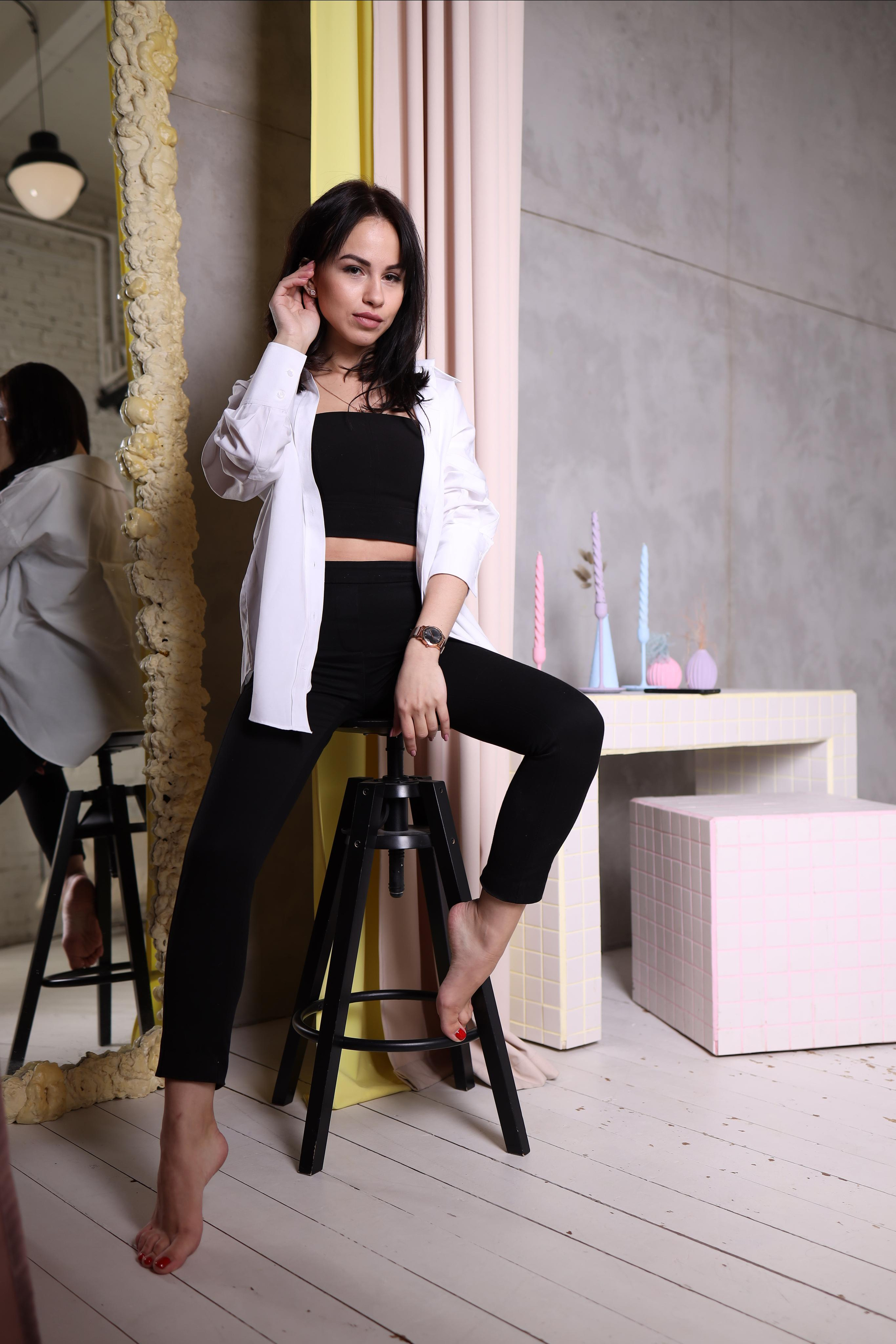 Женственная фотосессия в студии. Репортажный и студийный фотограф в Москве — Софи