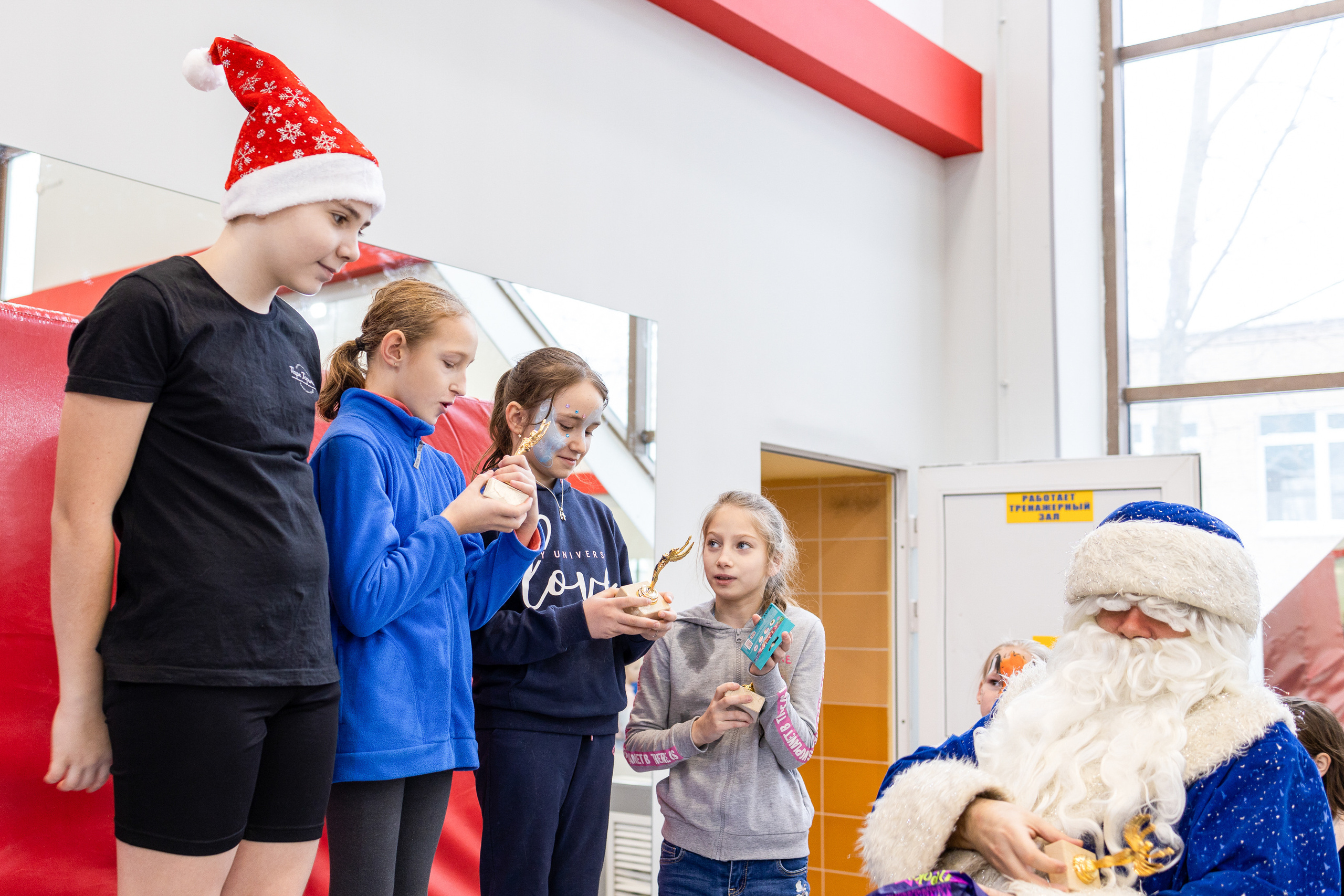 Детский Новый Год в бассейне. Репортажный и студийный фотограф в Москве — Софи