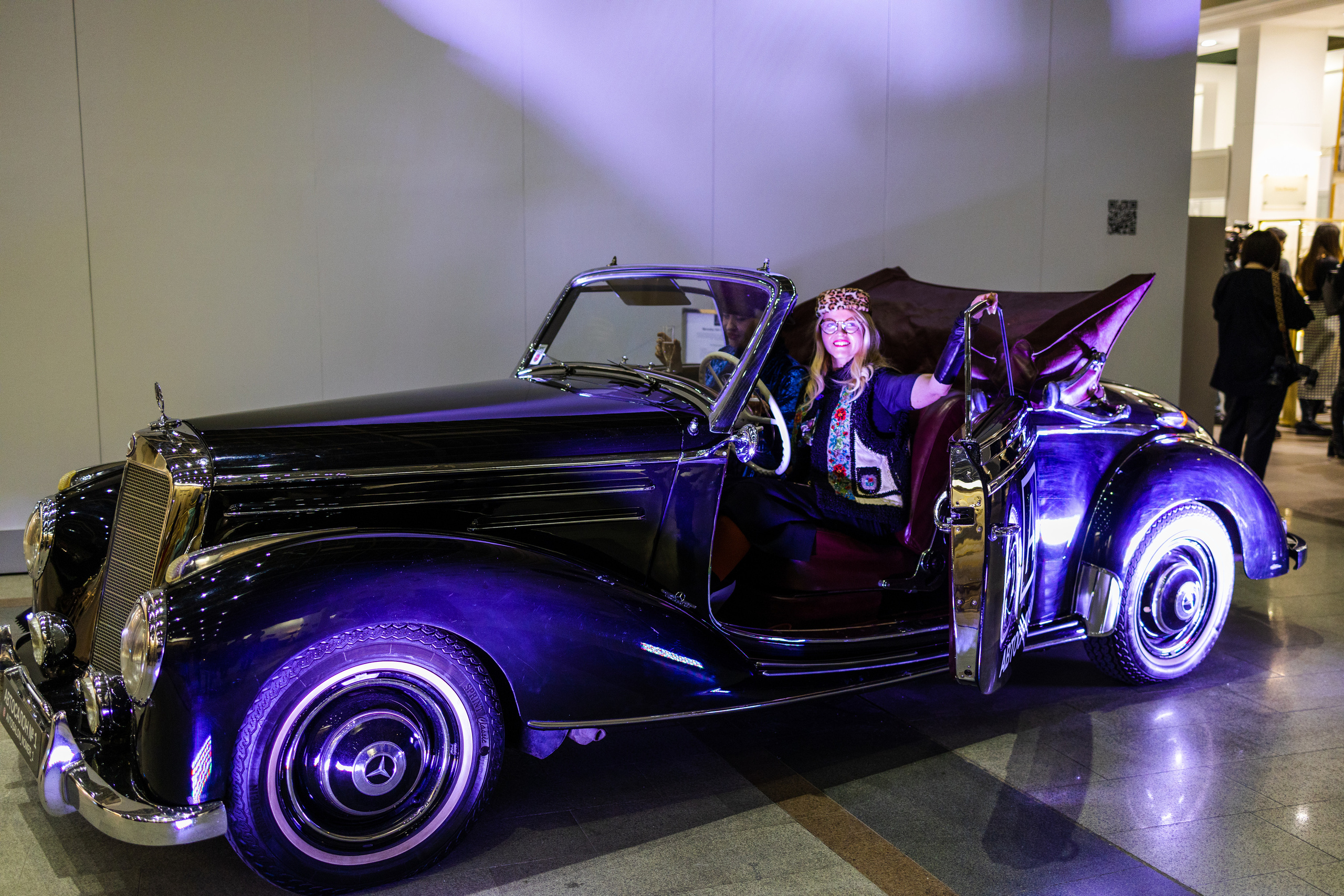 47 Антикварный салон на Манежной. Репортажный и студийный фотограф в Москве — Софи