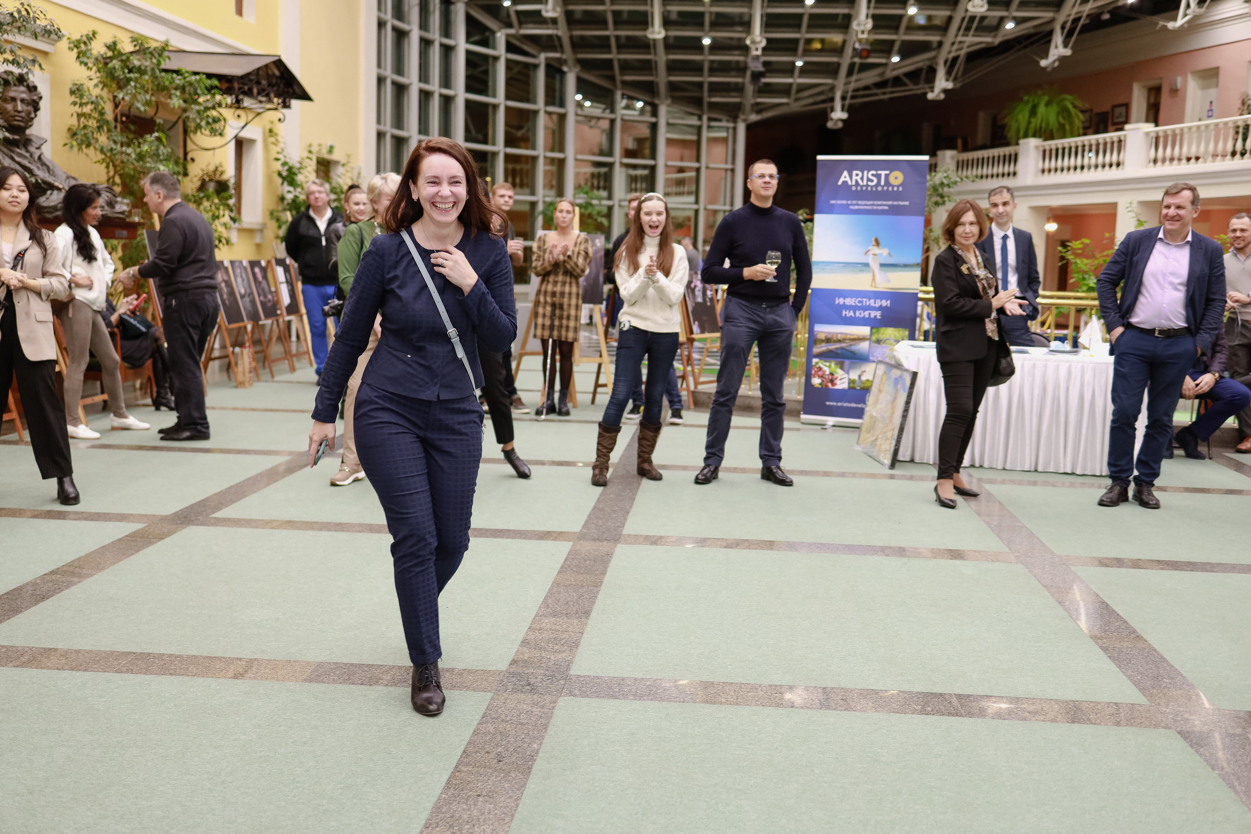 Мини-гольф в Пушкинском музее. Репортажный и студийный фотограф в Москве — Софи