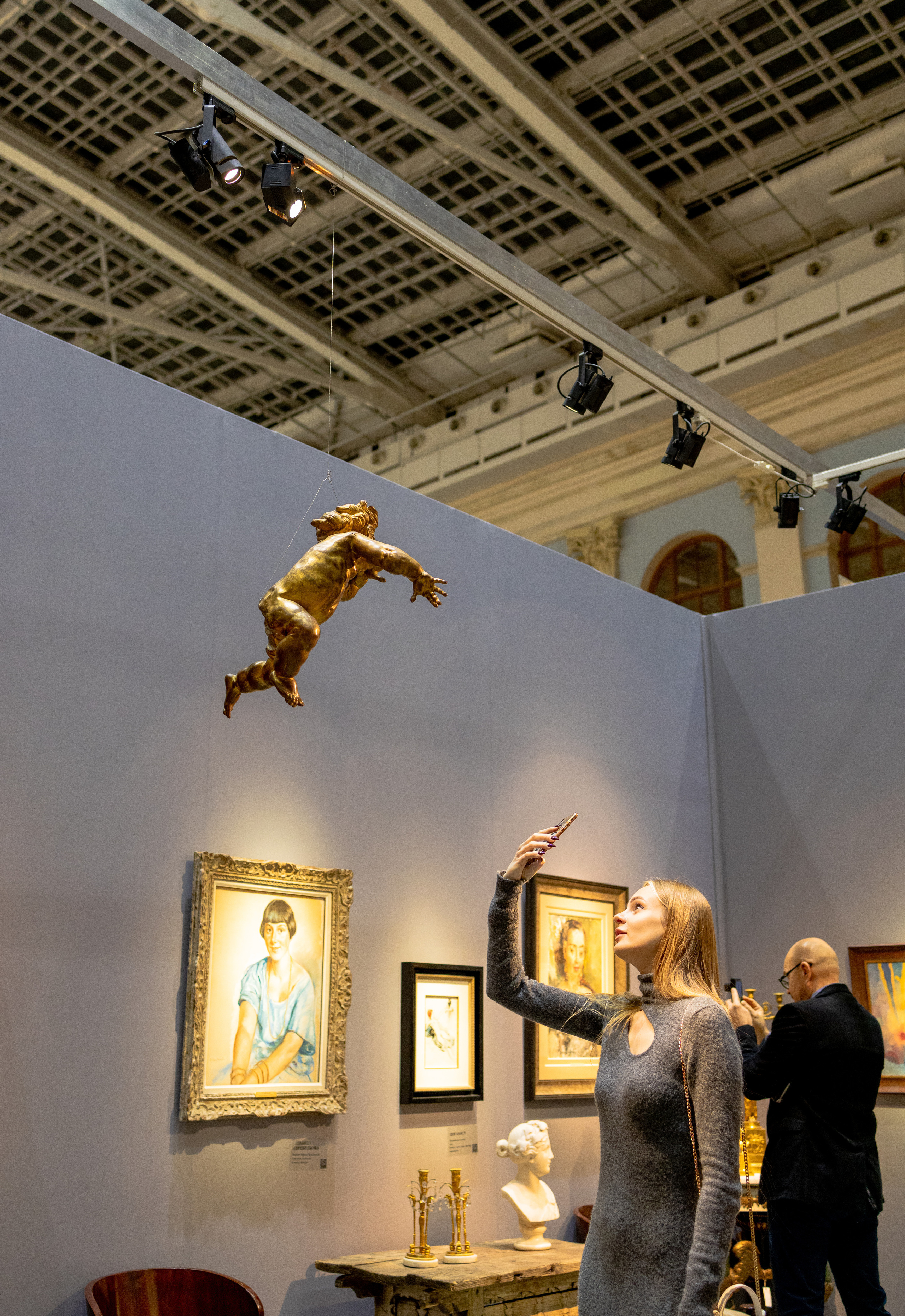 47 Антикварный салон на Манежной. Репортажный и студийный фотограф в Москве — Софи