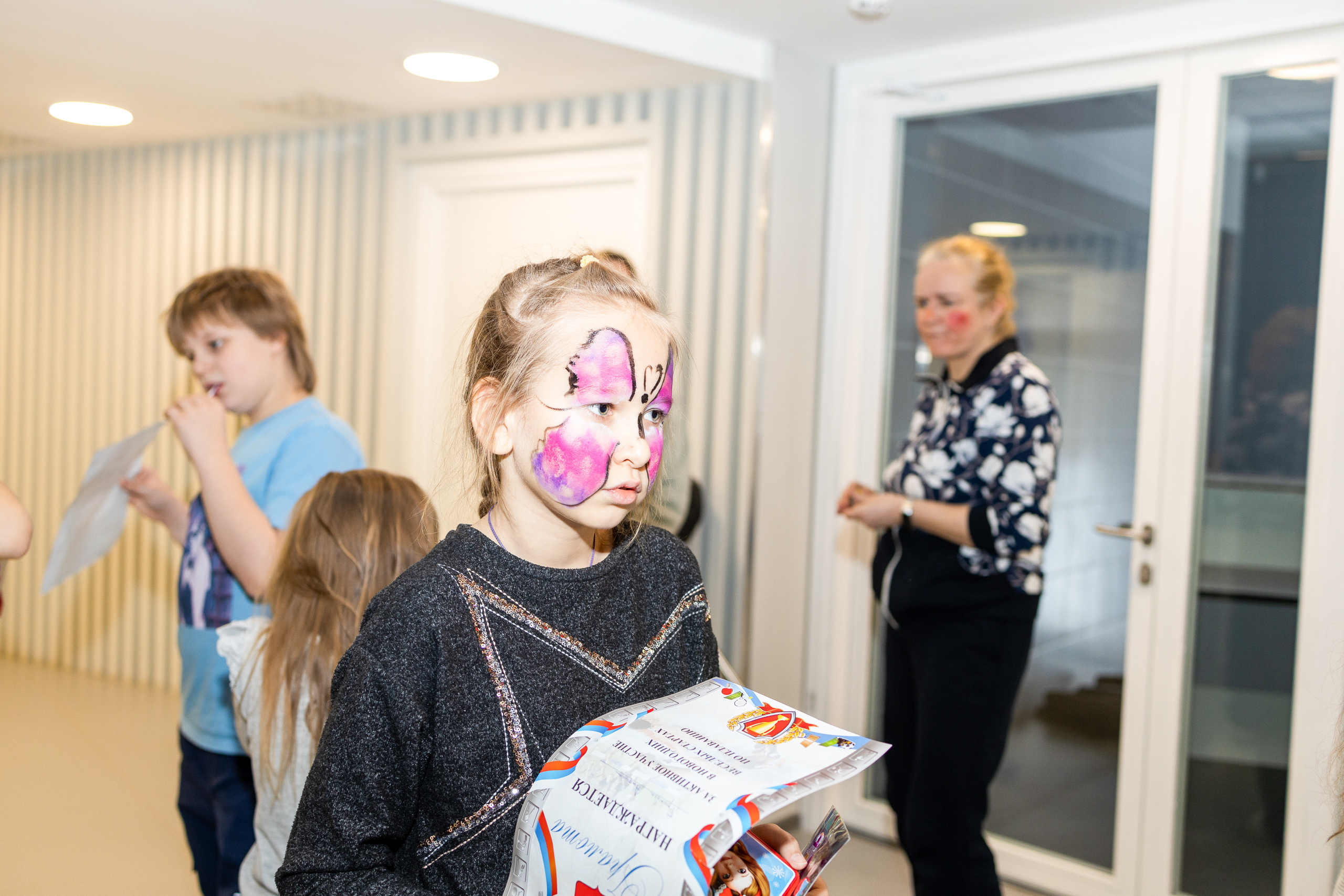 Детский Новый Год в бассейне. Репортажный и студийный фотограф в Москве — Софи