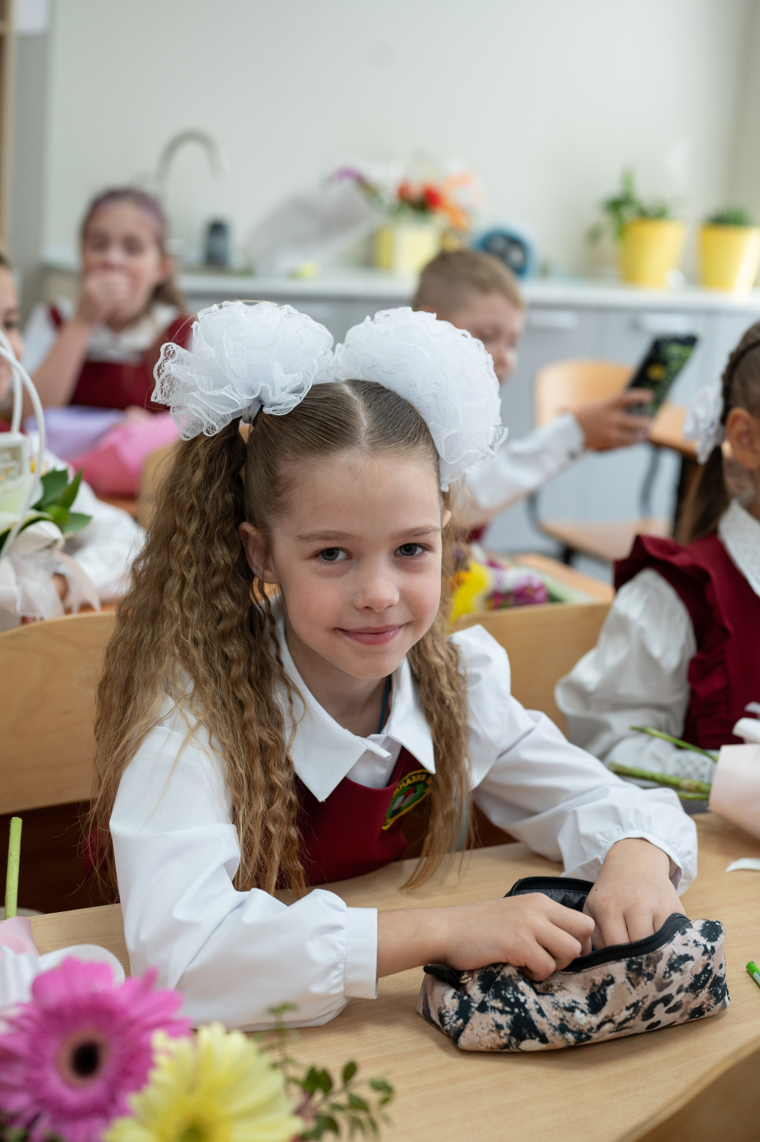 1 сентября 16 гимназия 2 класс (линейка + в классе+ на улице). Фотограф новорожденных, семейный детский в Тюмени Татьяна Морозова