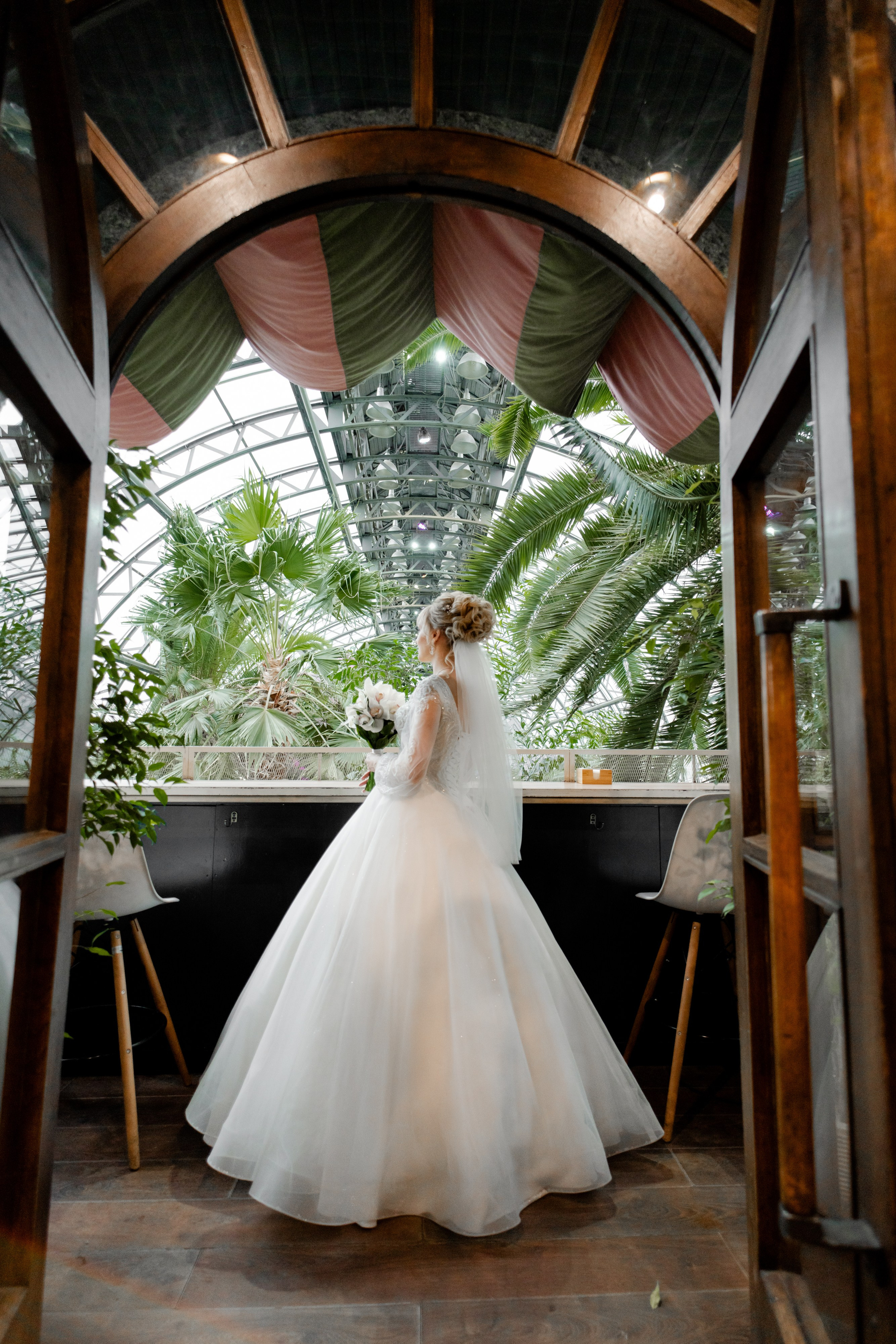 Места для фотосессии зимой в плохую погоду в Санкт-Петербурге. Свадебный фотограф Александр Невский в Санкт-Петербурге