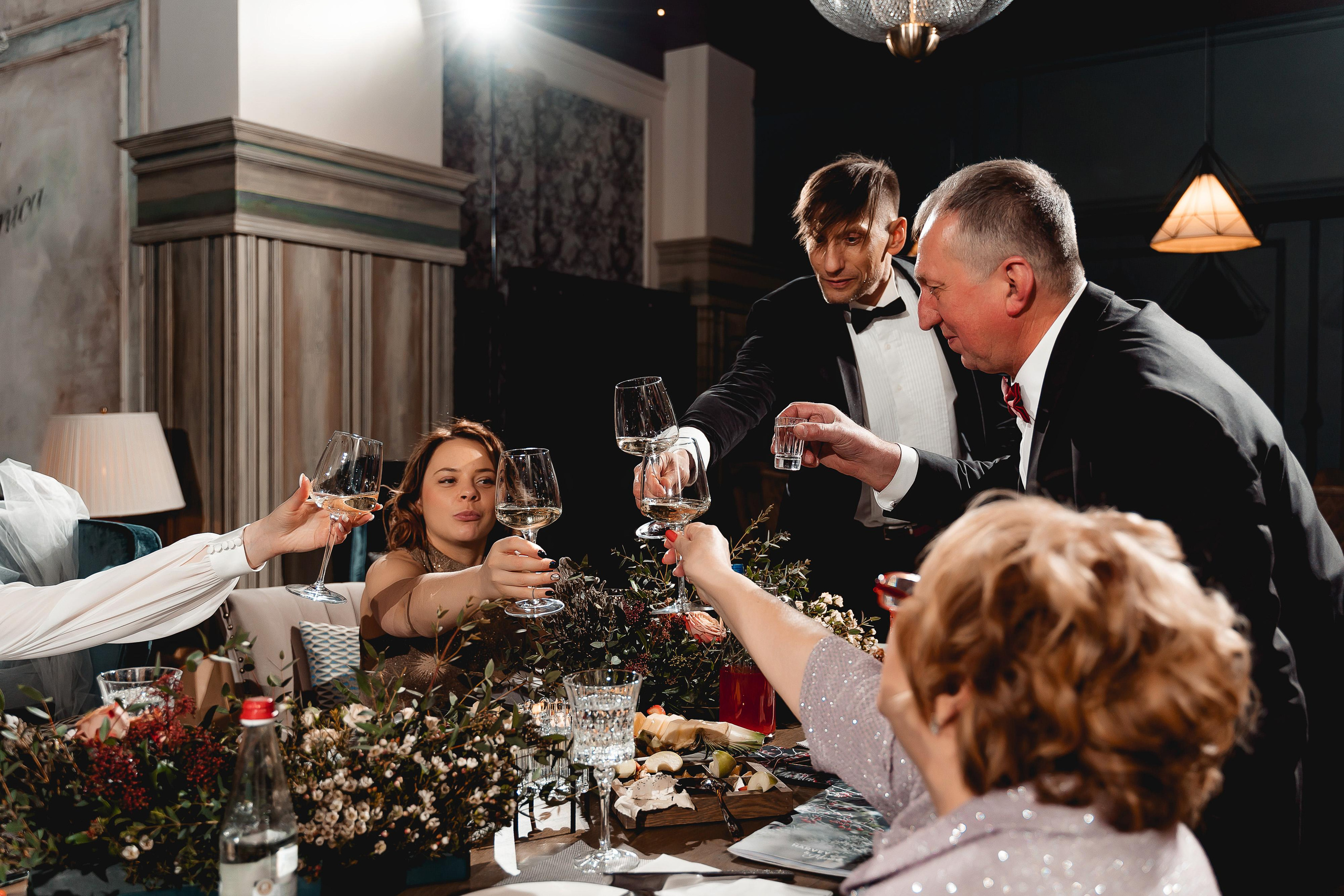 Свадебная фотосессия в Swissôtel Красные Холмы 5* для Нэлли и Ивана