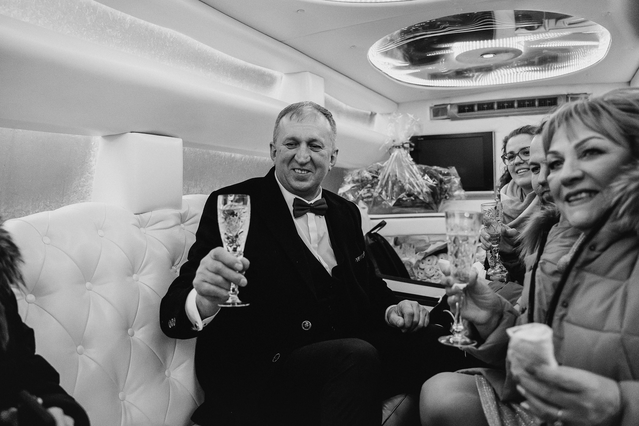 Свадебная фотосессия в Swissôtel Красные Холмы 5* для Нэлли и Ивана