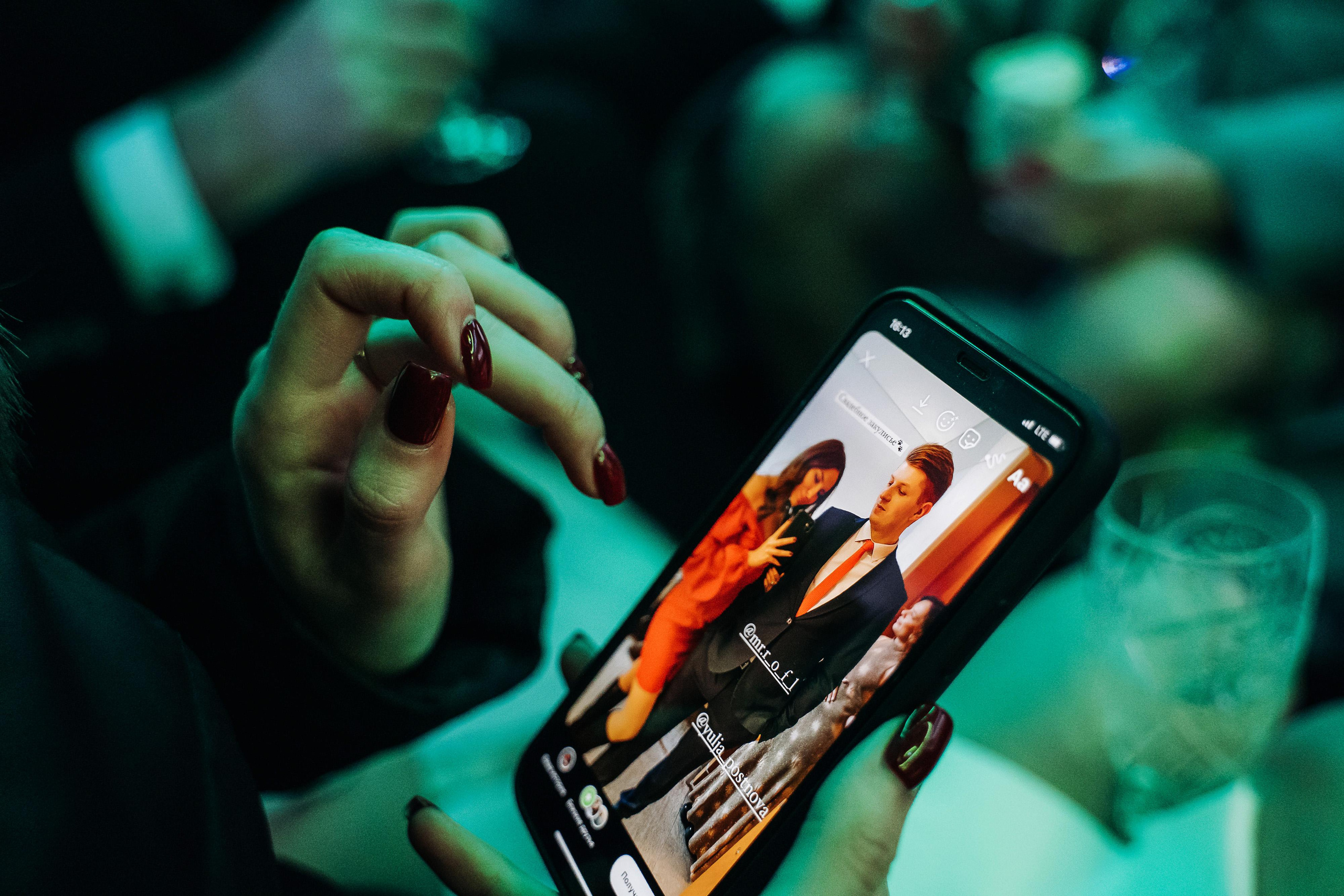 Свадебная фотосессия в Swissôtel Красные Холмы 5* для Нэлли и Ивана