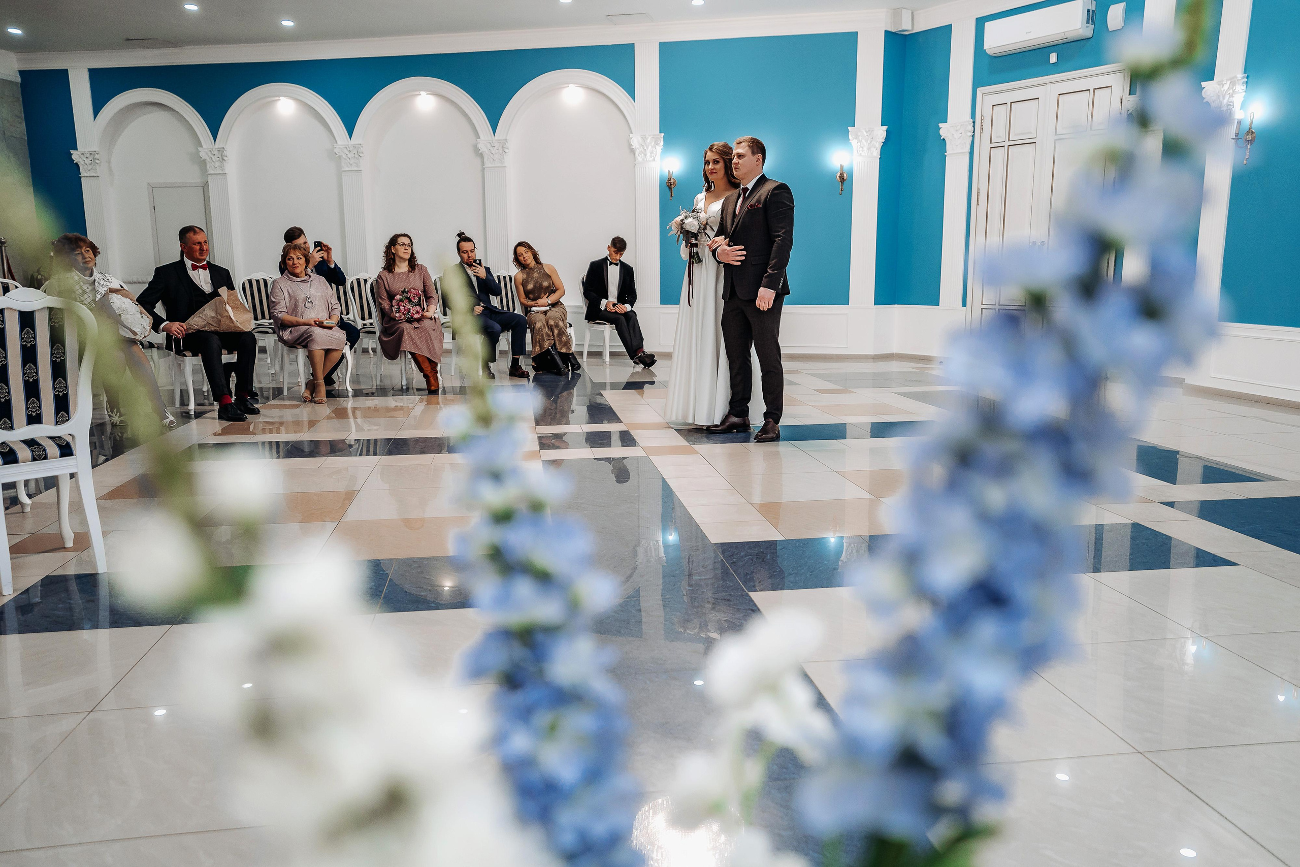 Свадебная фотосессия в Swissôtel Красные Холмы 5* для Нэлли и Ивана