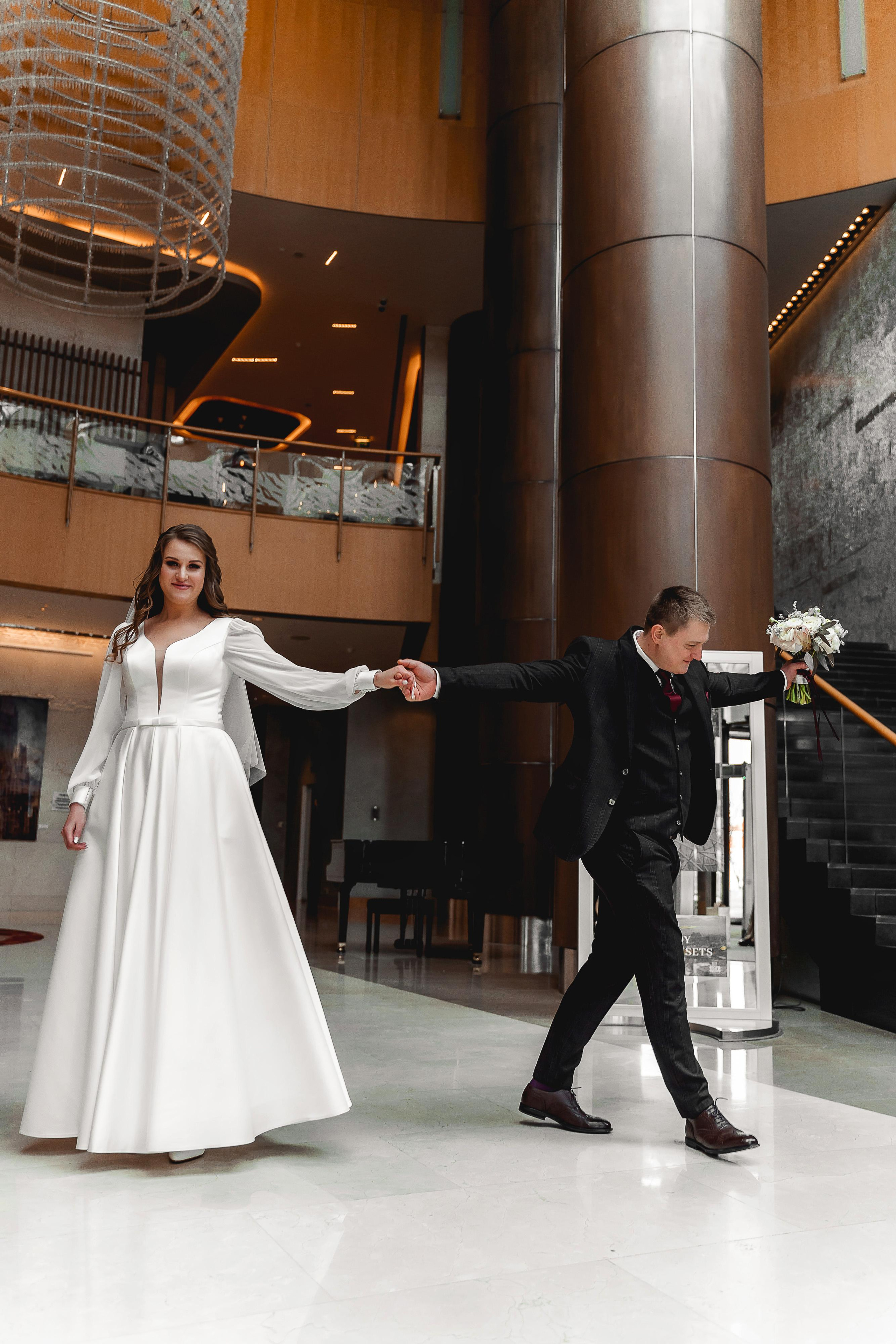 Свадебная фотосессия в Swissôtel Красные Холмы 5* для Нэлли и Ивана