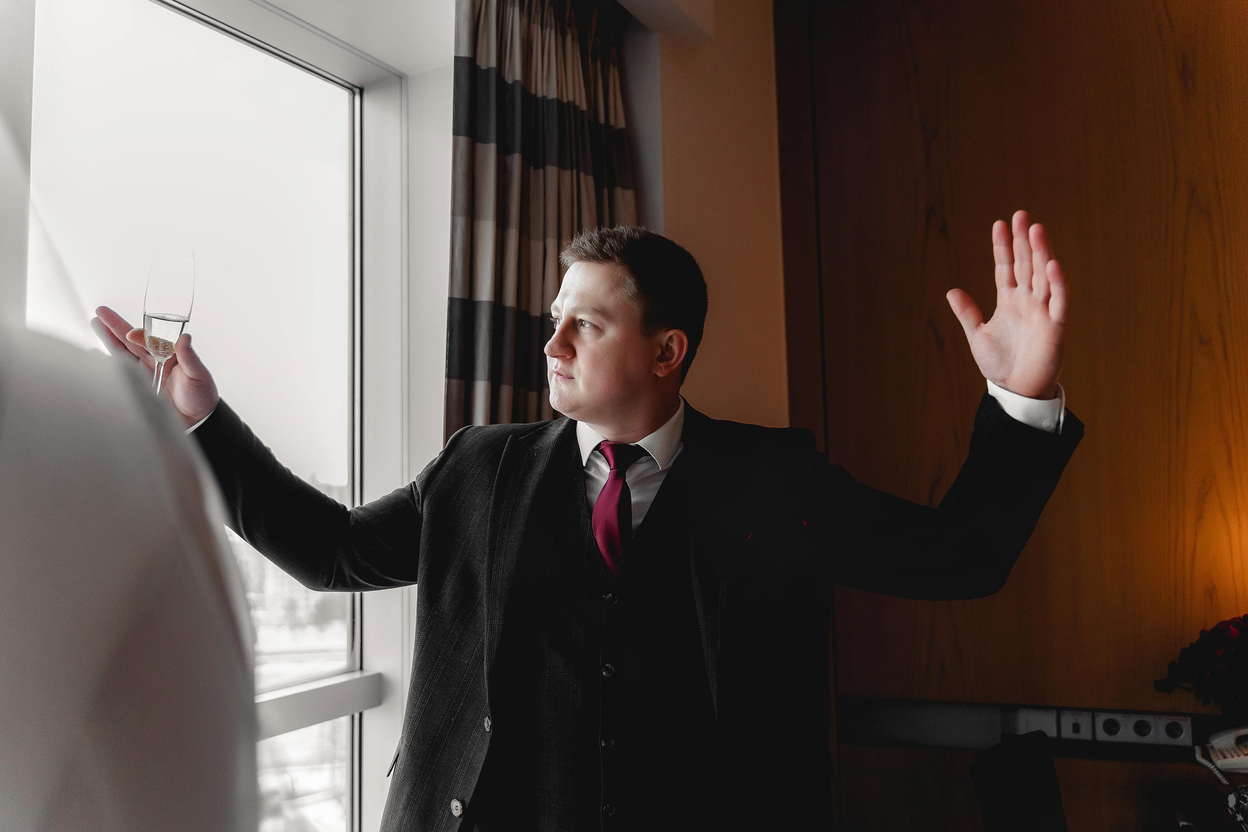 Свадебная фотосессия в Swissôtel Красные Холмы 5* для Нэлли и Ивана