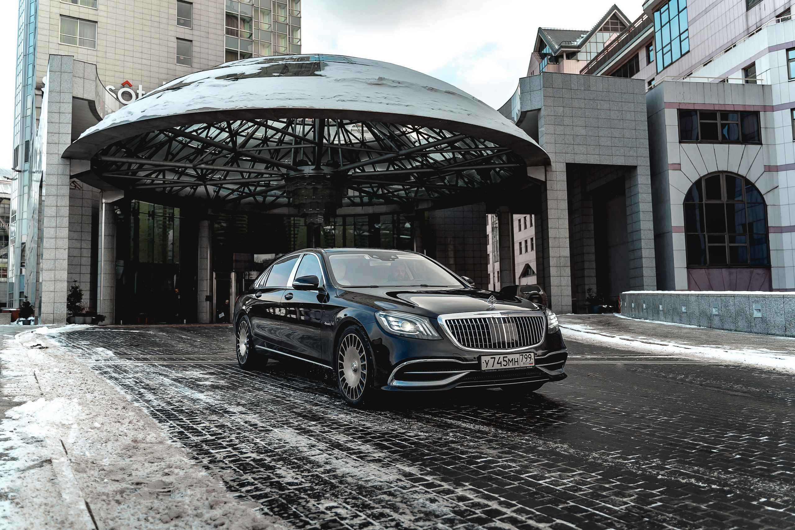 Свадебная фотосессия в Swissôtel Красные Холмы 5* для Нэлли и Ивана