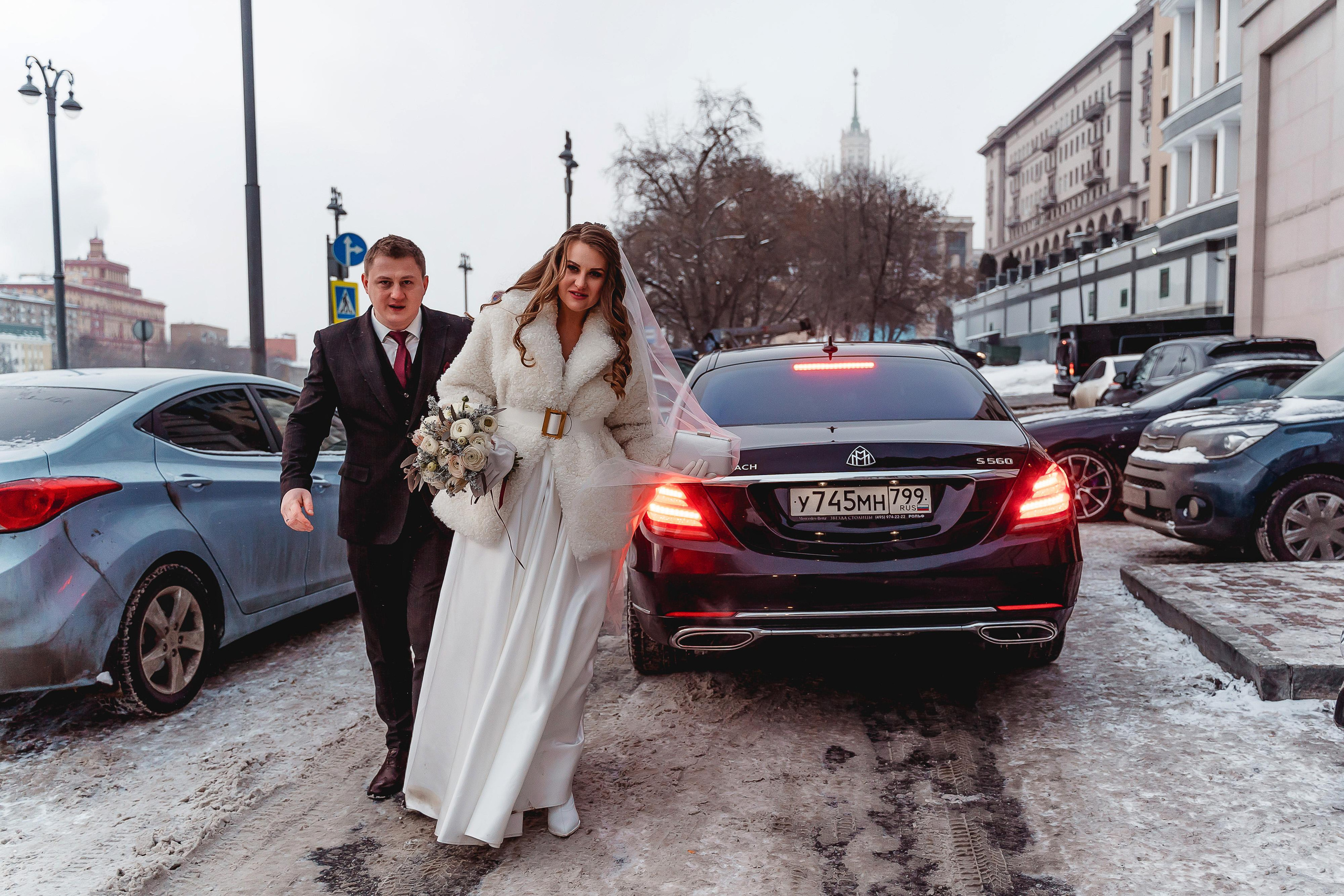 Свадебная фотосессия в Swissôtel Красные Холмы 5* для Нэлли и Ивана