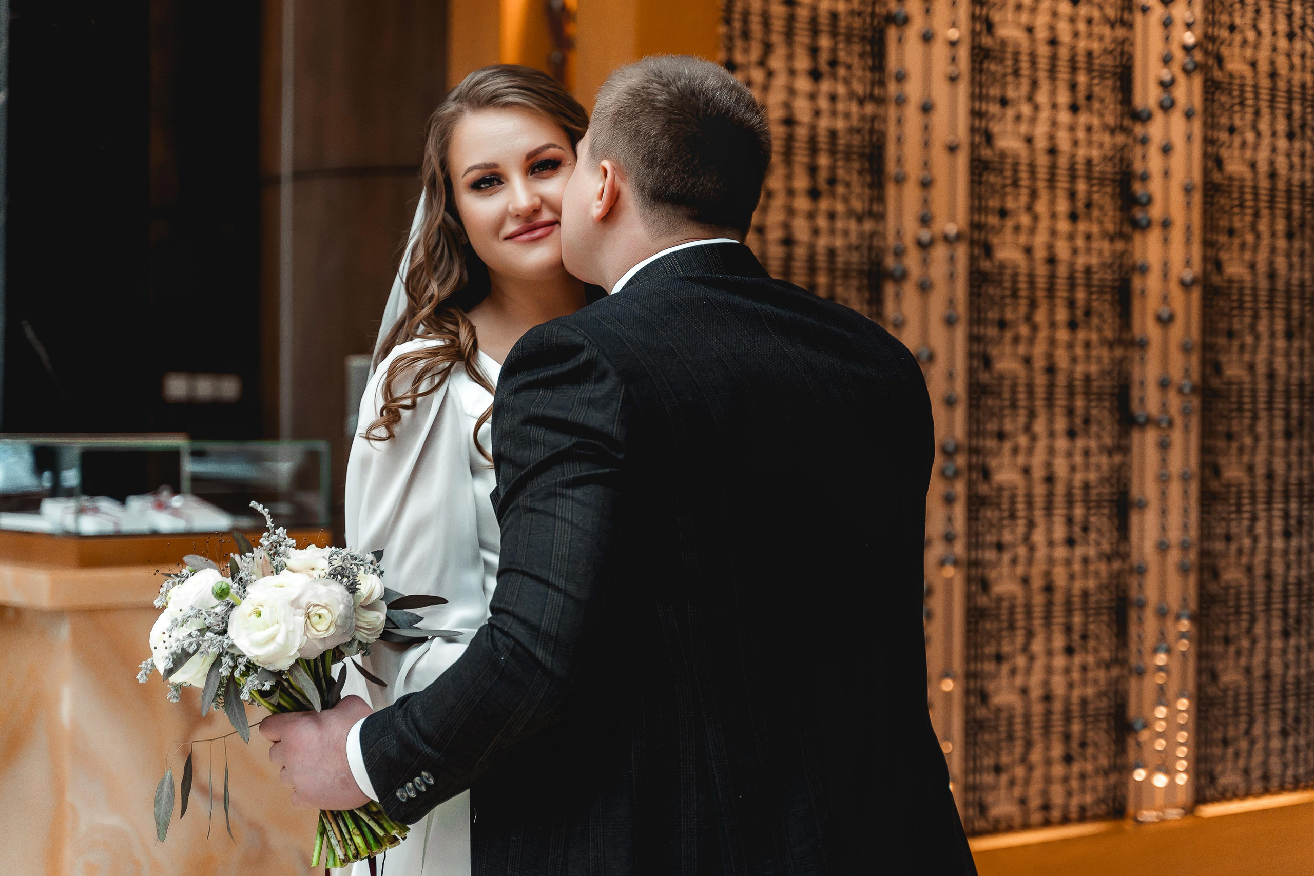 Свадебная фотосессия в Swissôtel Красные Холмы 5* для Нэлли и Ивана