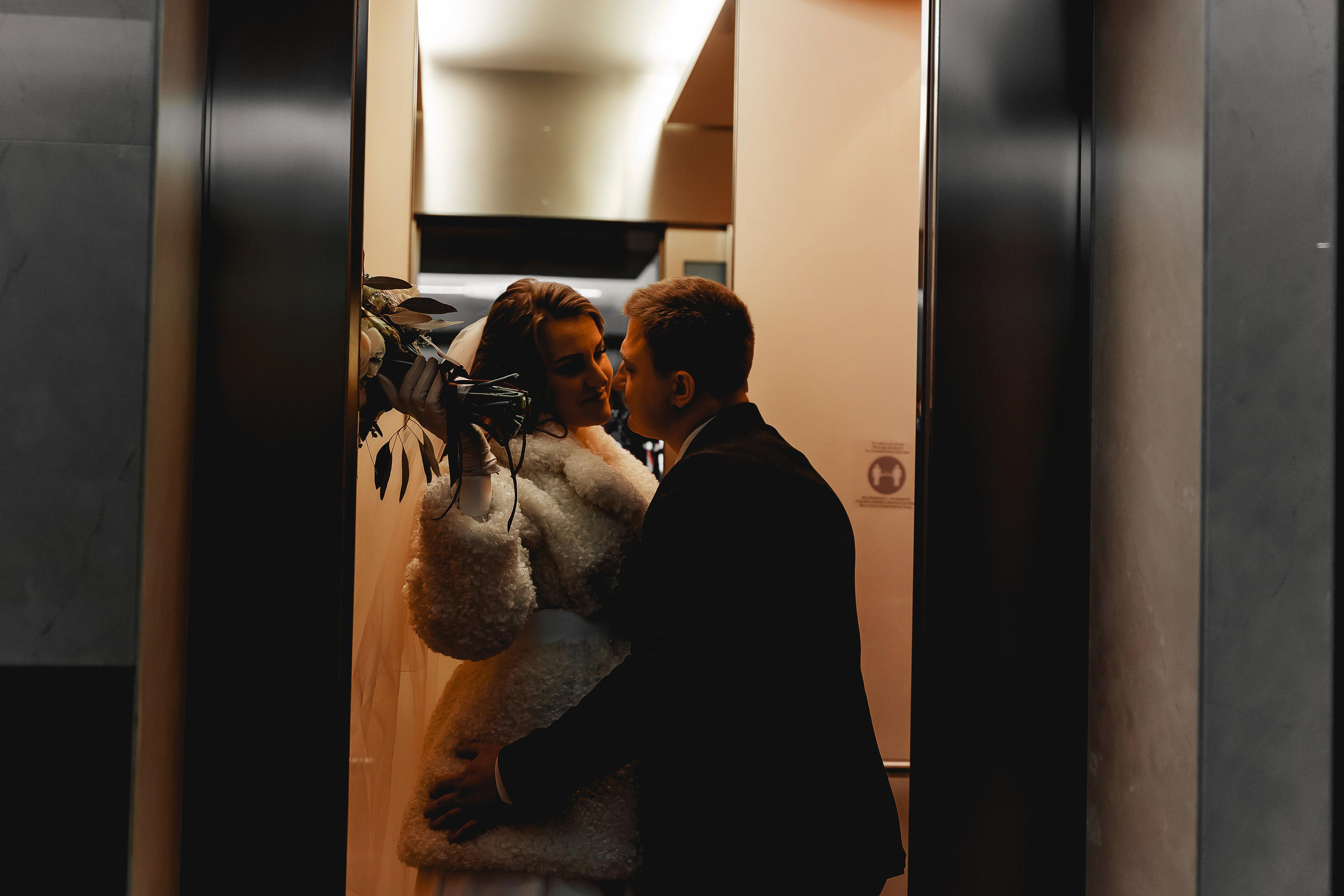 Свадебная фотосессия в Swissôtel Красные Холмы 5* для Нэлли и Ивана