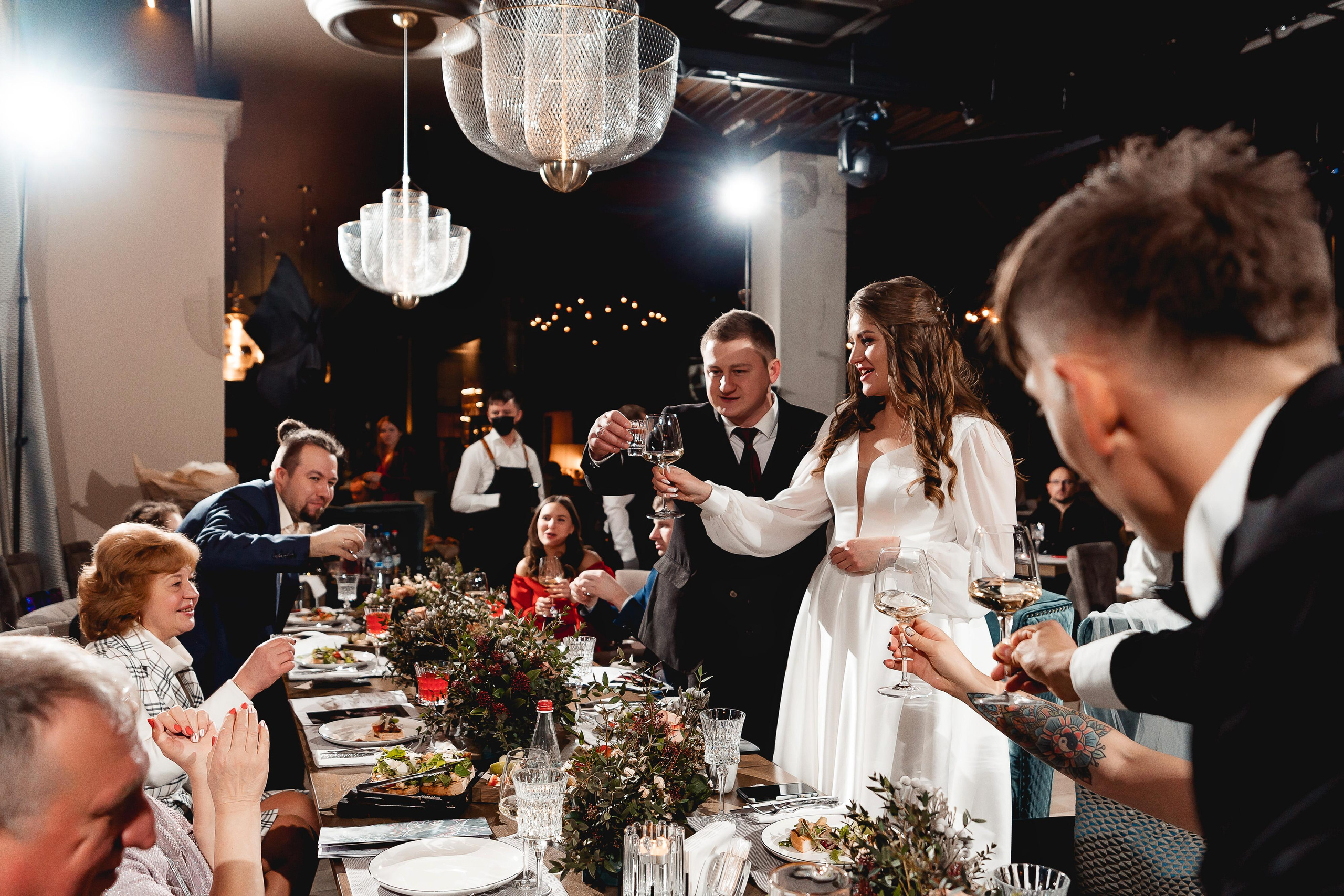 Свадебная фотосессия в Swissôtel Красные Холмы 5* для Нэлли и Ивана