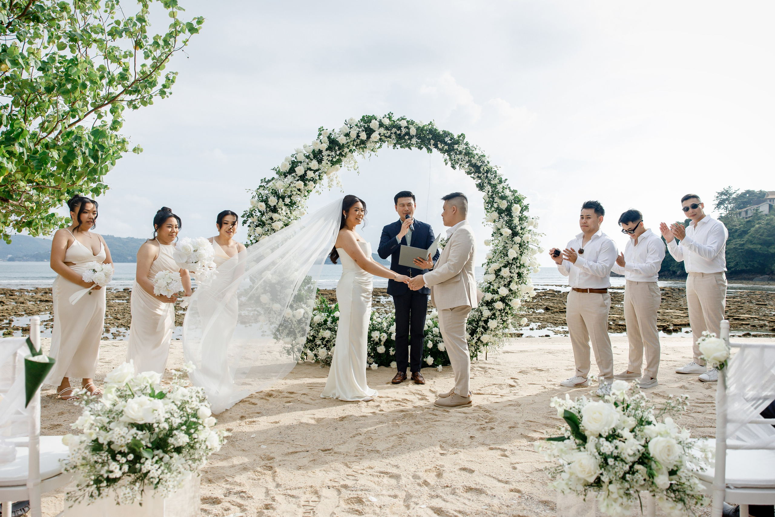 Wedding in Phuket at the Thavorn Hotel. Photographer in Phuket. Photographer Thailand