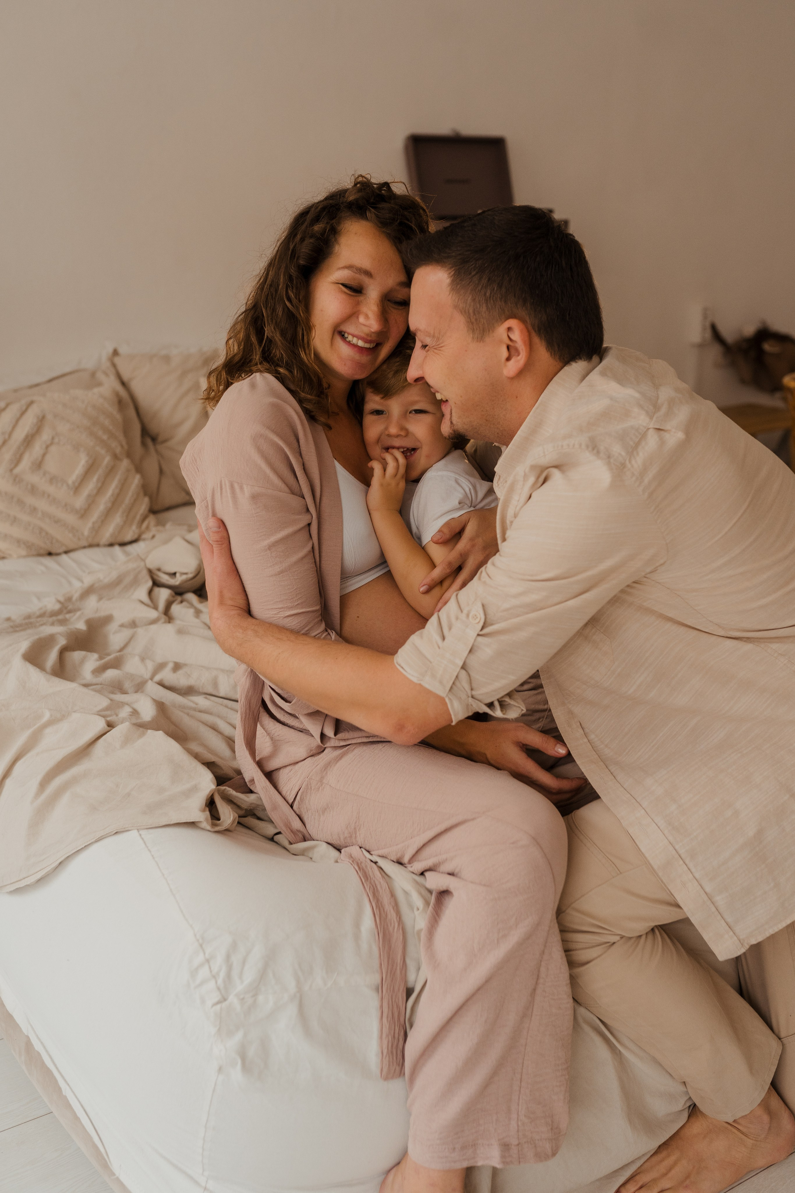 Семейная фотосессия в студии в Москве, семейный фотограф Анна Полушина. Свадебный фотограф в Москве Анна Полушина