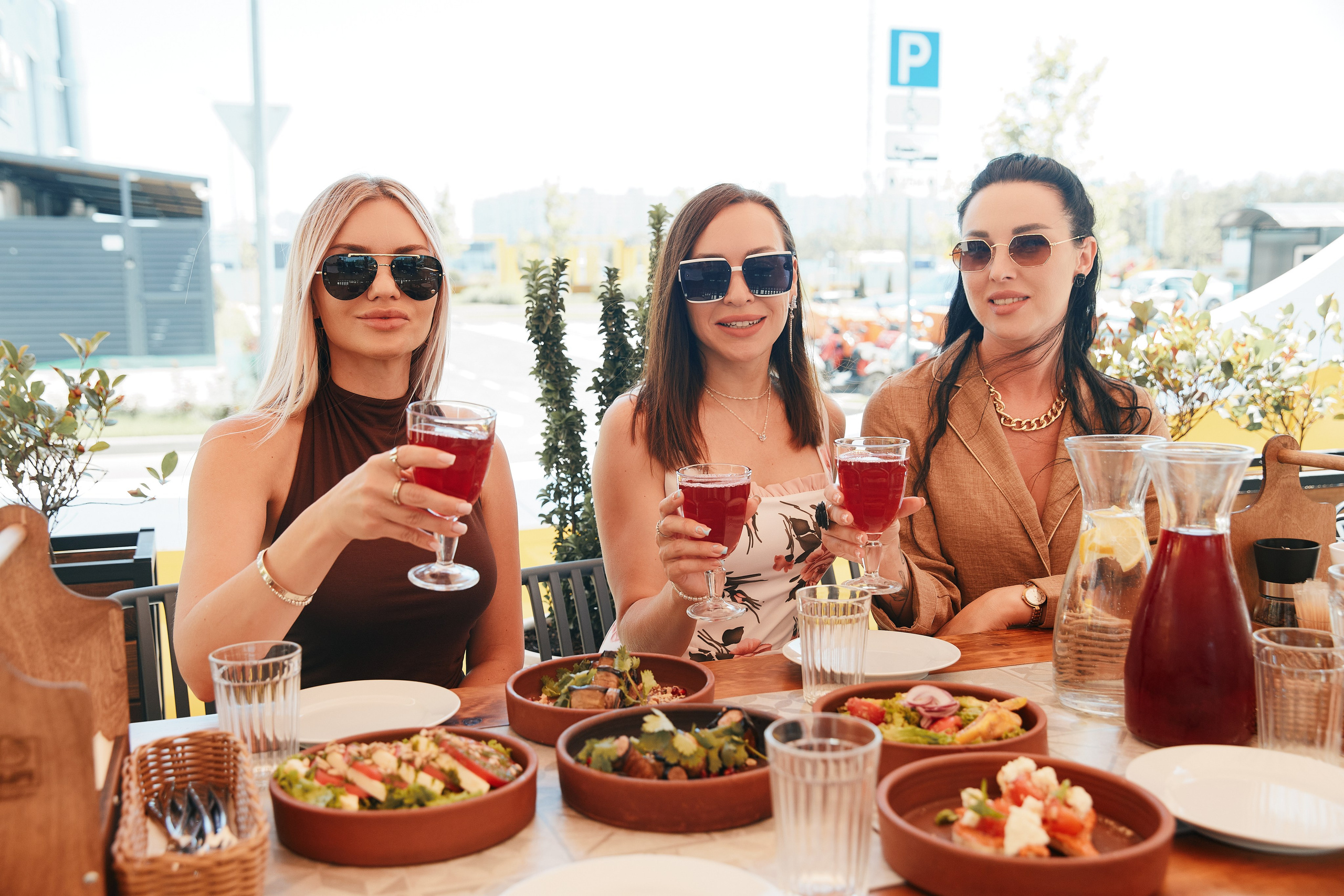 Терраса и завтраки в Старик Хинкалыч ТЦ Сыр 09.07. Свадебный репортажный фотограф краснодар максим дремов дрёмов фотосессия студия цена