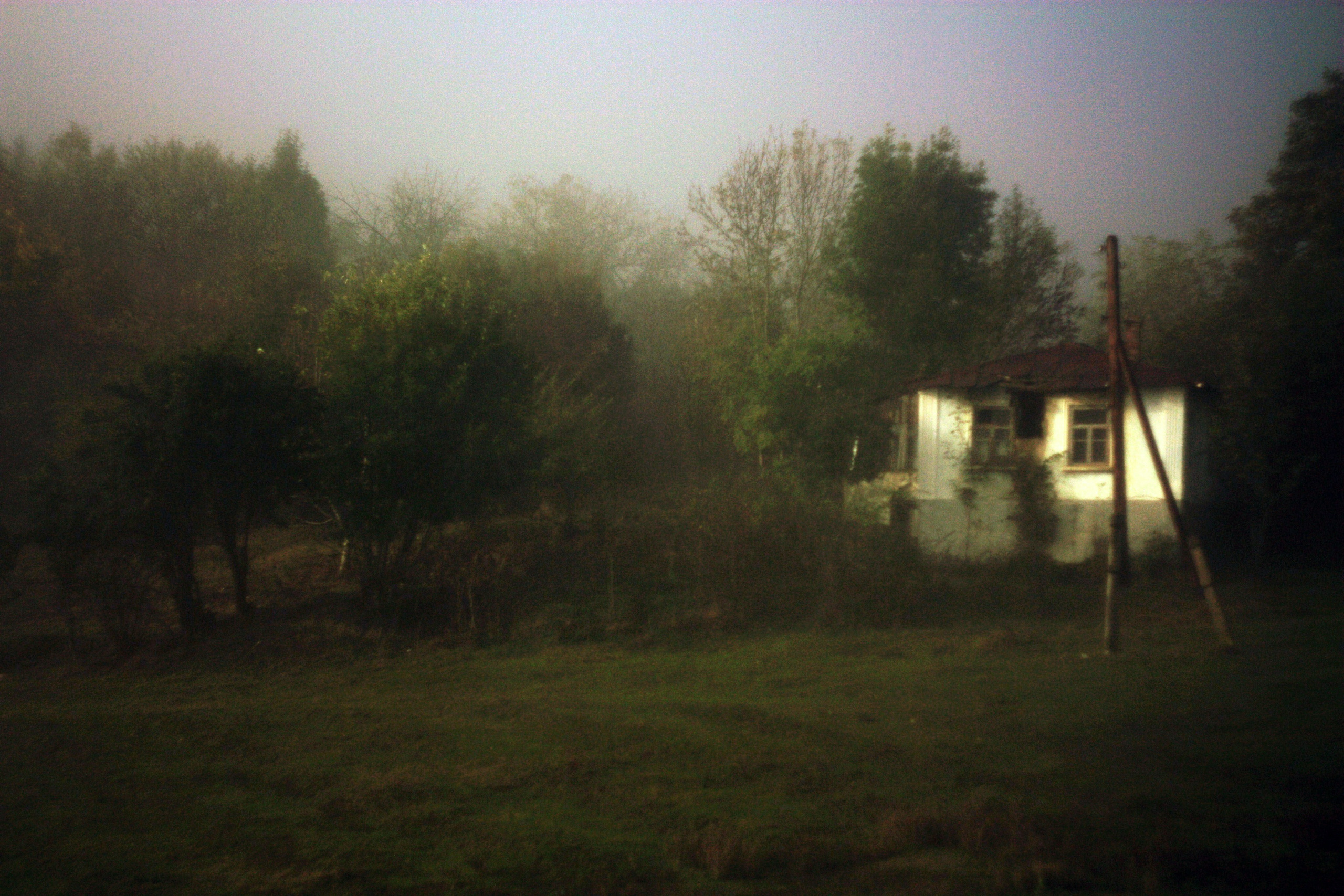 дом на косогоре, крымский пейзаж фото