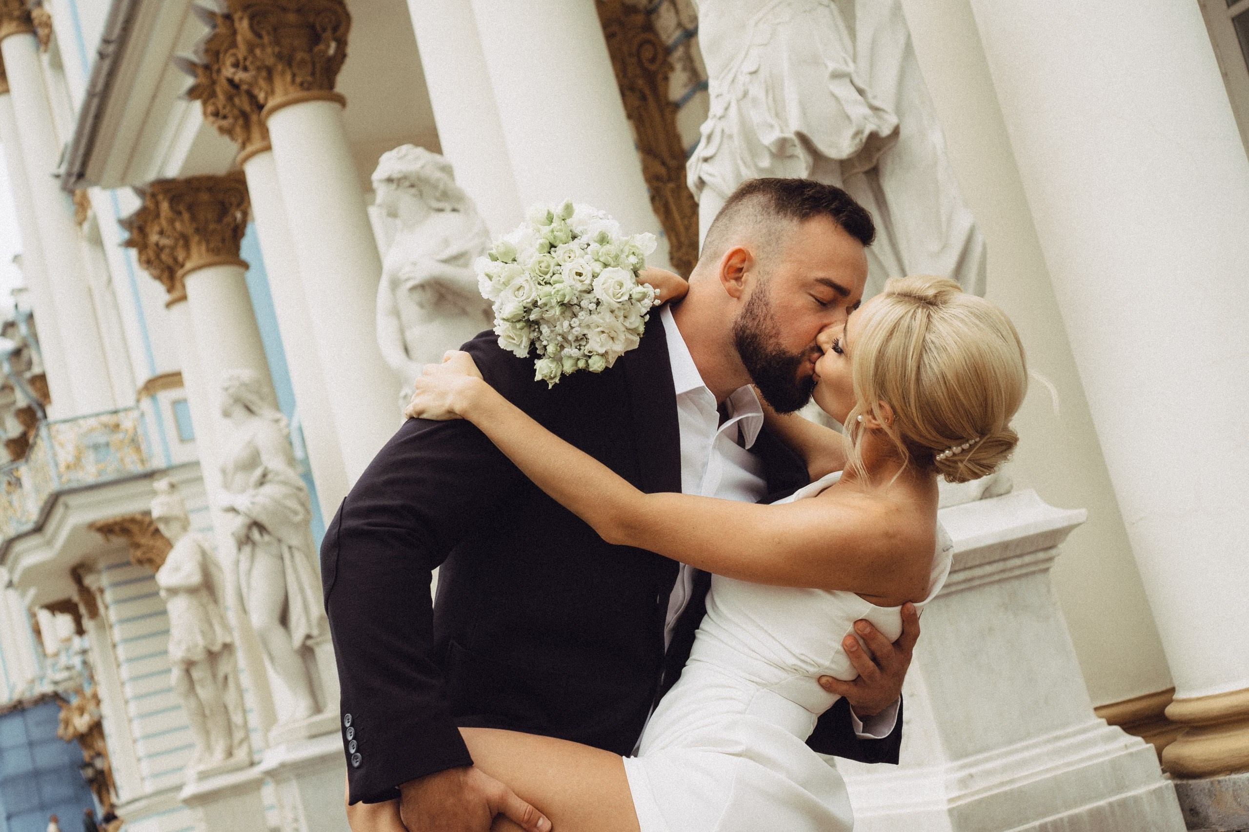 СВАДЕБНАЯ ИСТОРИЯ В ГОРОДЕ ПУШКИН ВОЗЛЕ ЕКАТЕРИНИНСКОГО ДВОРЦА И В ПАРКЕ. Профессиональный фотограф, Санкт-Петербург — Виктория Богомолова