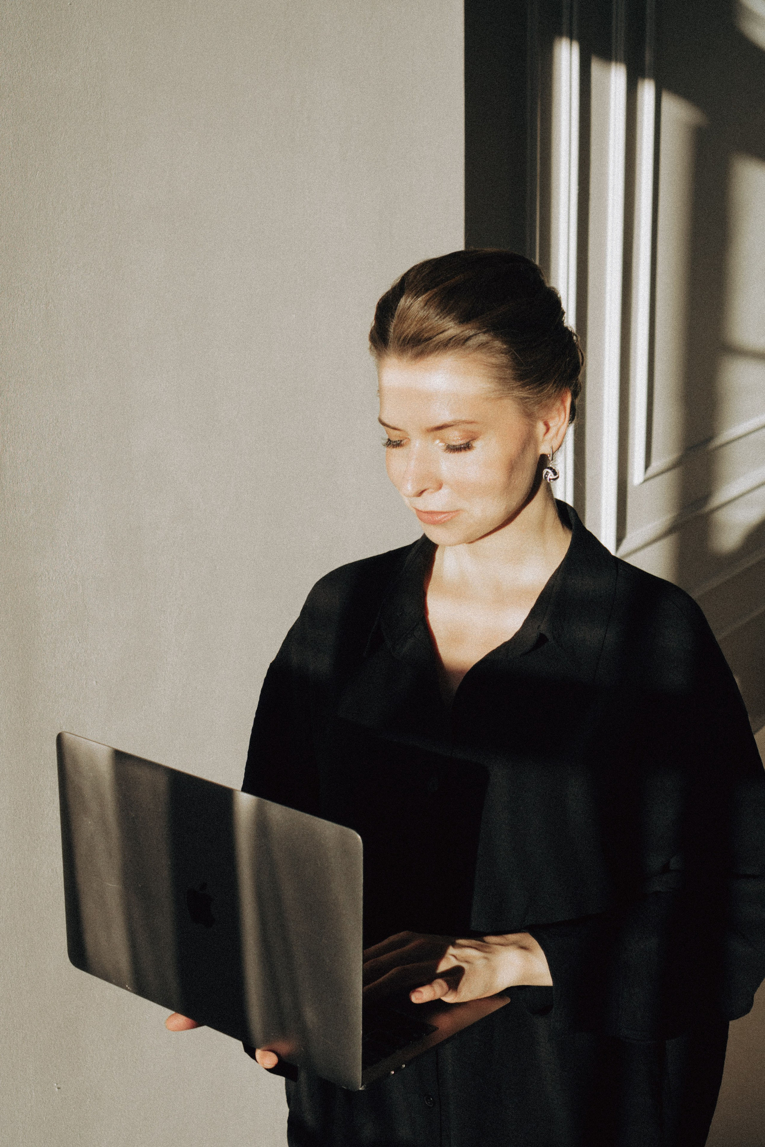 ФОТОСЕСИИЯ В СТУДИИ ДЛЯ ДЕВУШКИ ПСИХОЛОГА. Профессиональный фотограф, Санкт-Петербург — Виктория Богомолова