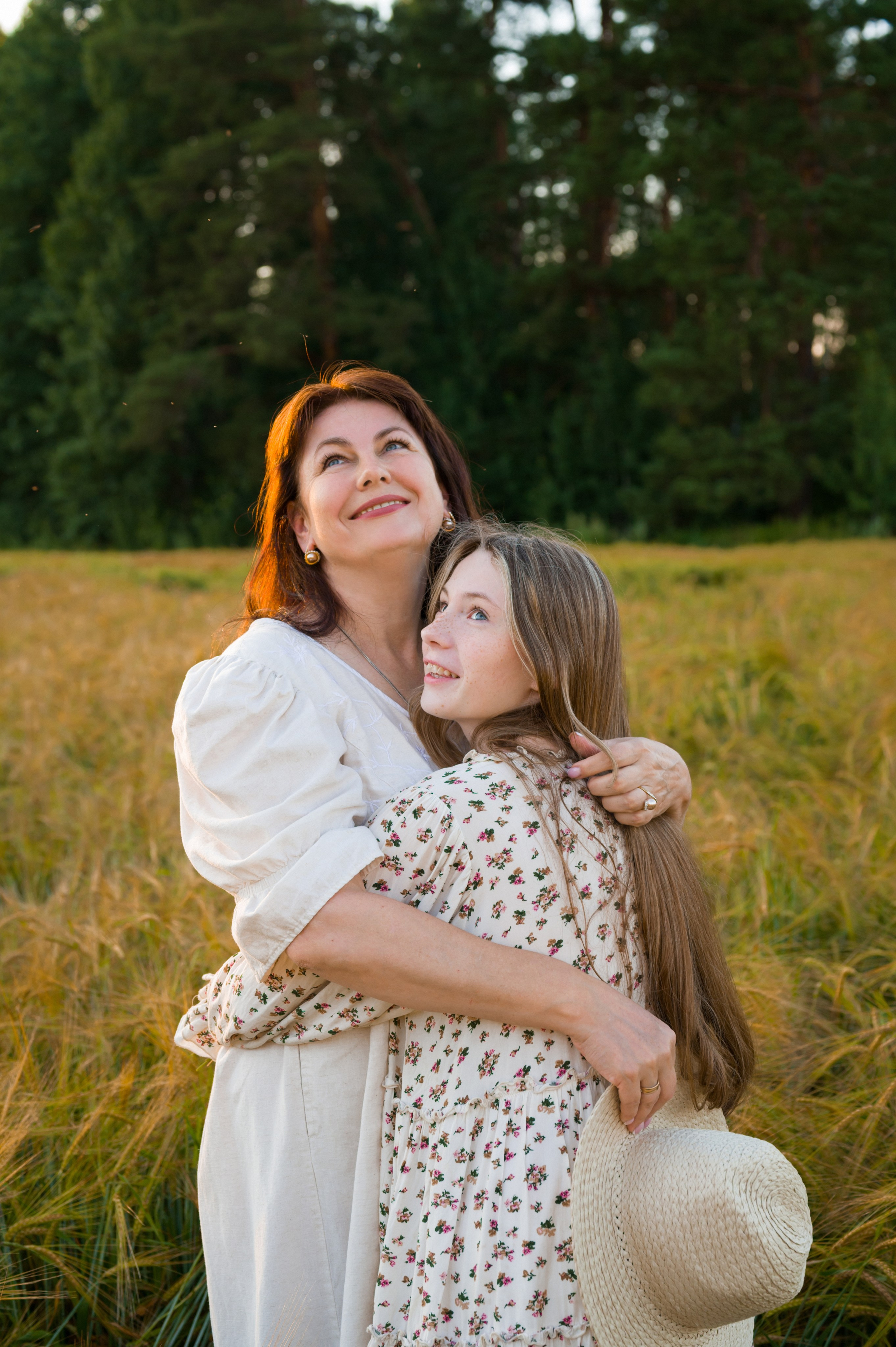 Фотосессия в поле (пшеница, рожь). Фотограф Юлия Кондратьева