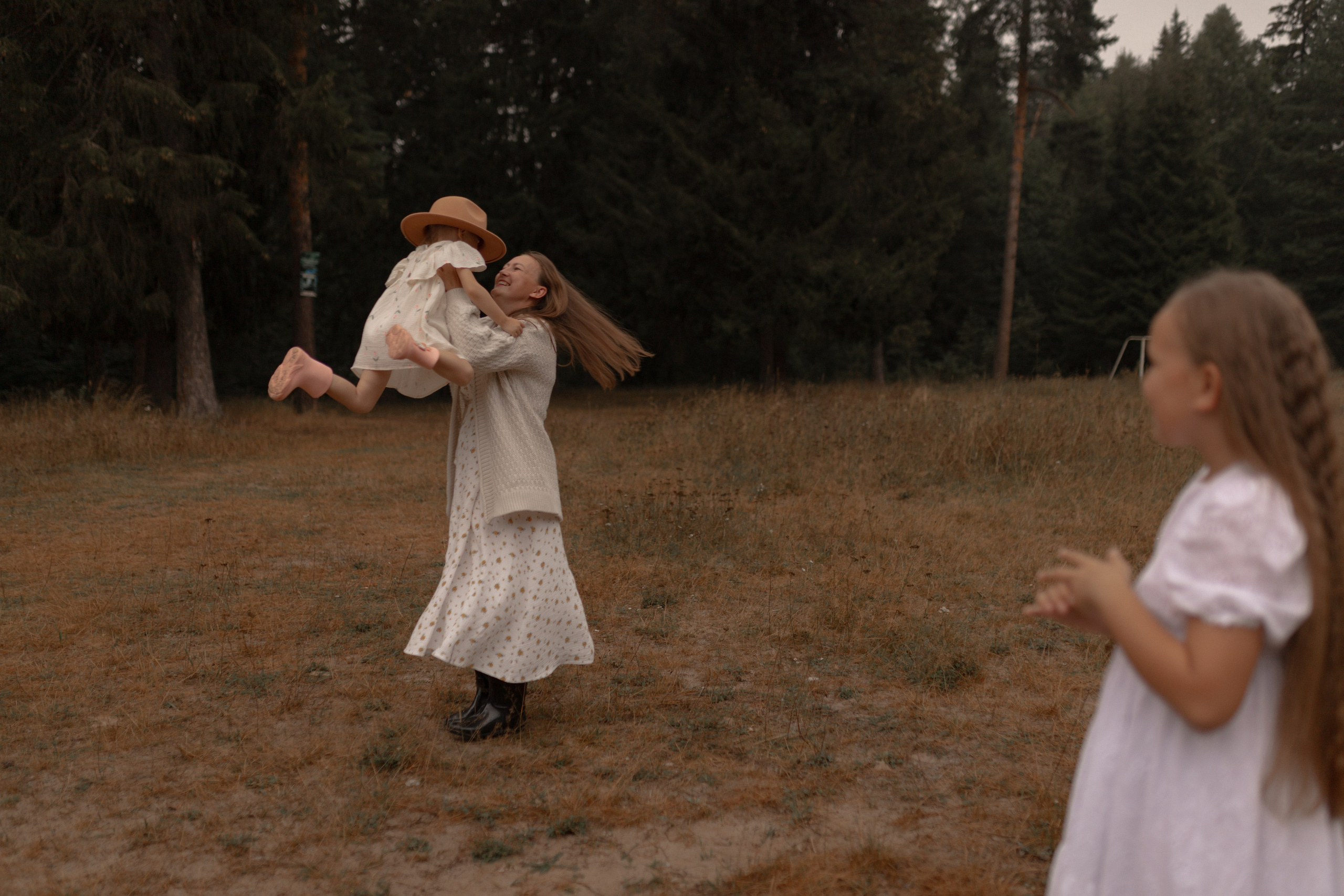 Мама Алина, Маша, Дина и Анечка. Фотограф Татьяна Семенова