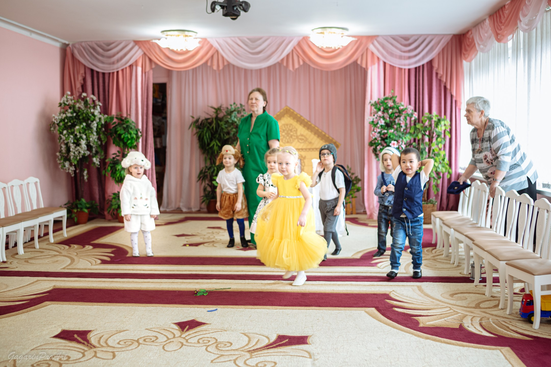 Репортажная съёмка в саду на праздник. GagarinProArt