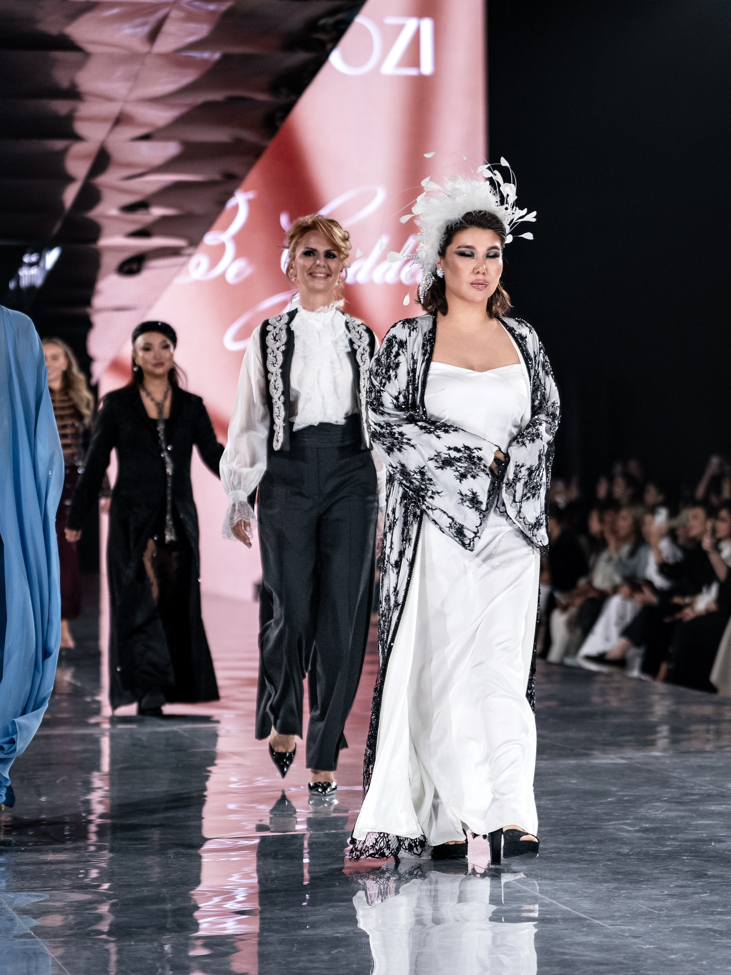 Kazakhstan Fashion Week Zardozi. Сайт Алматинского НЮ АРТ, будуар и фэшн фотографа Дениса Карпенко