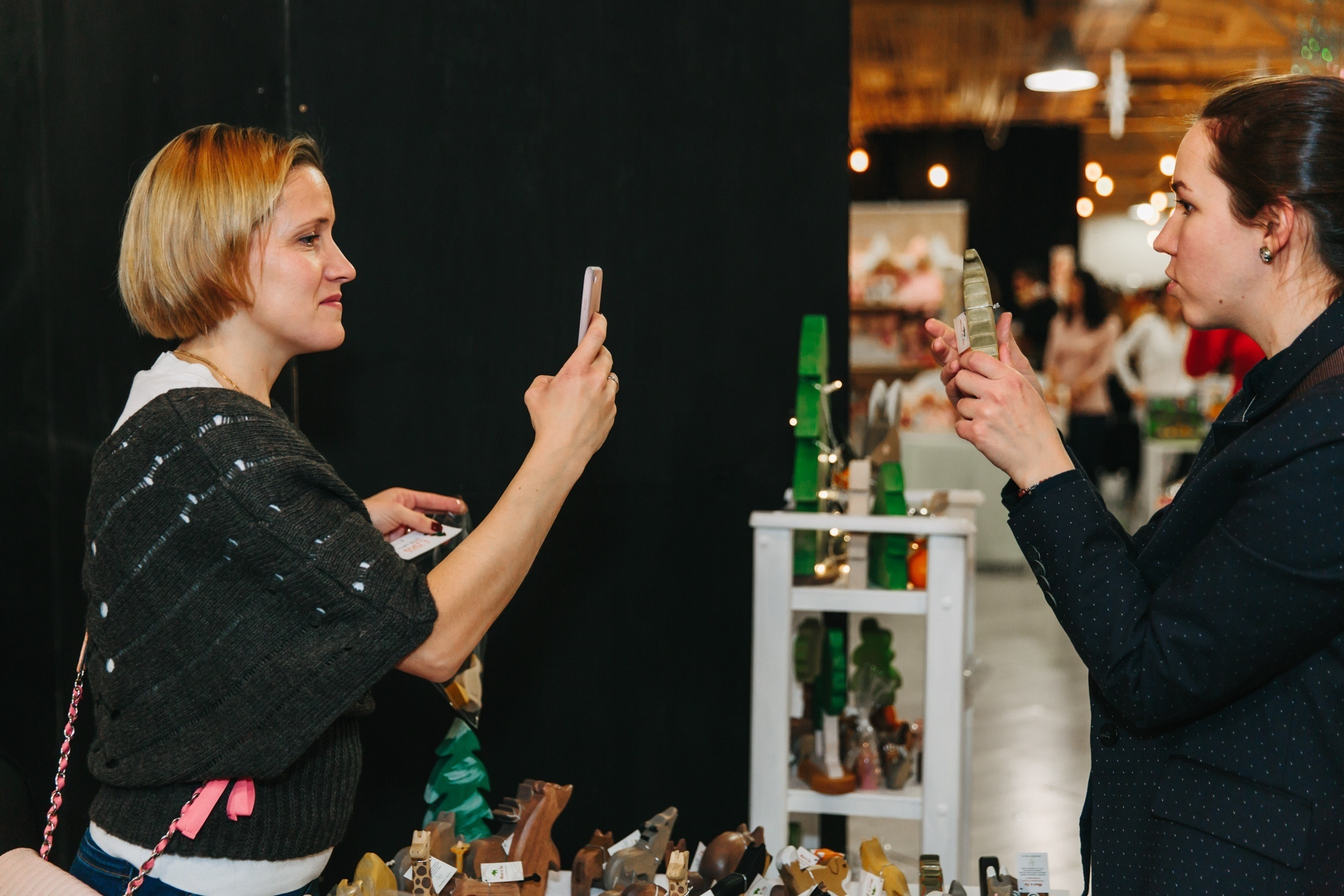 Фотография Инстамамас маркет Ткачи выставка товаров для мам и детей