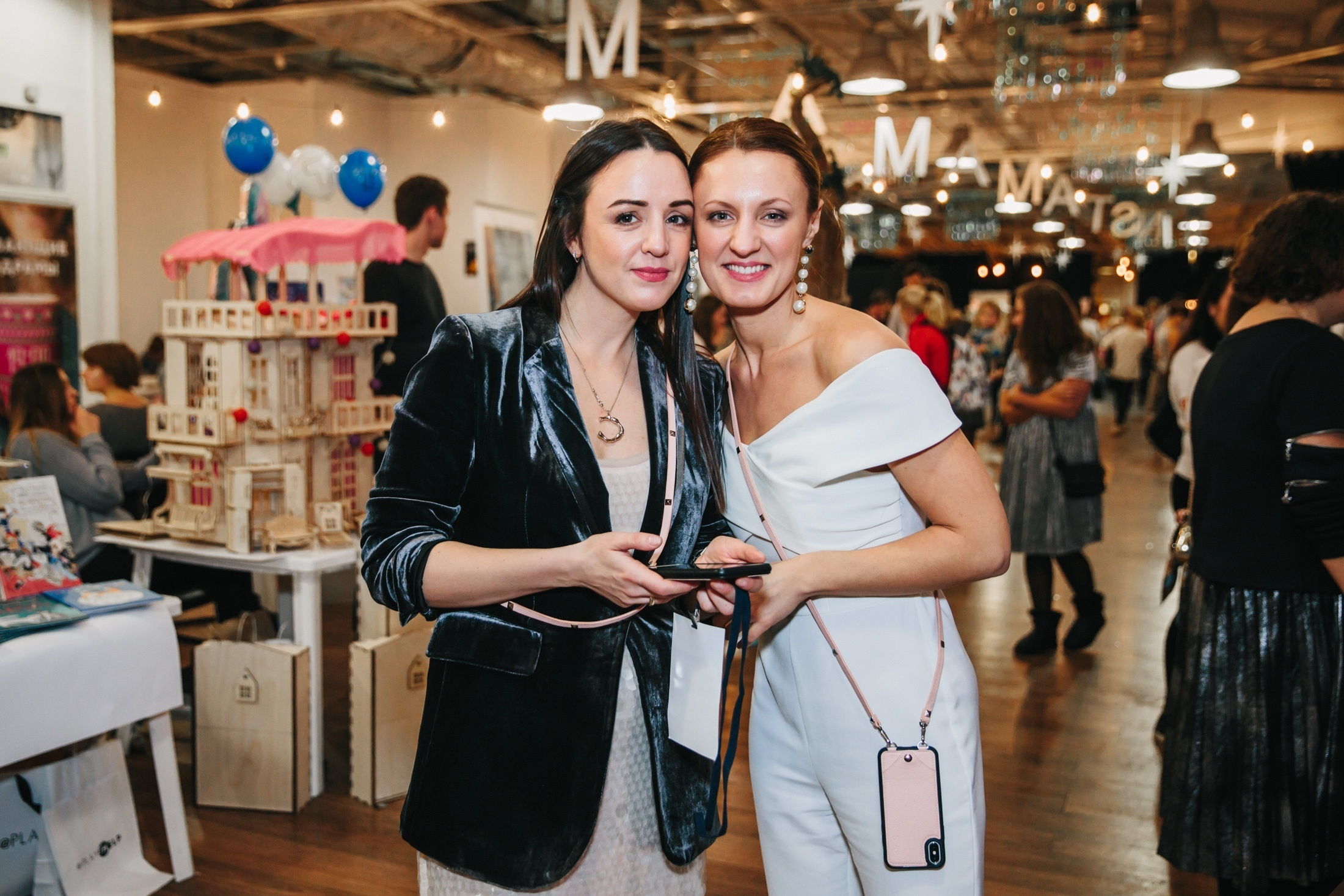 Фотография Инстамамас маркет Ткачи выставка товаров для мам и детей