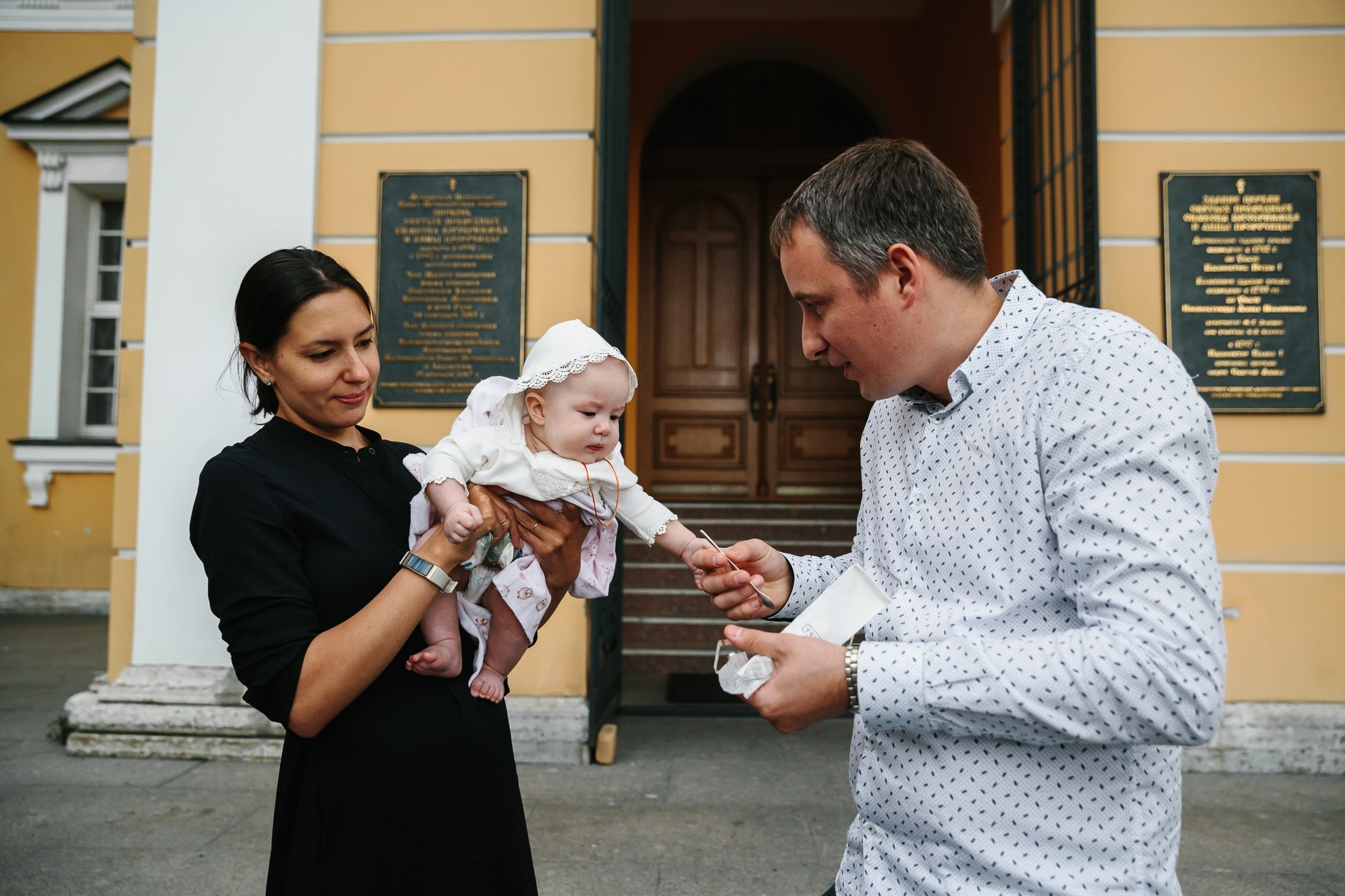 Фотограф на крещение, венчание в Петербурге. Репортажная фотосъемка праздников и мероприятий в Санкт-Петербурге