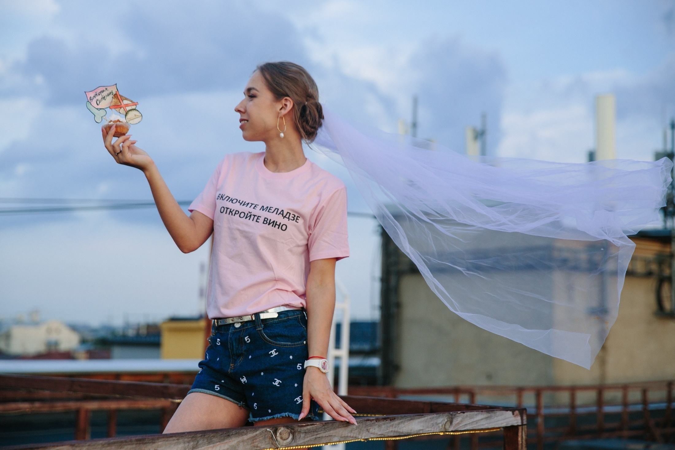 Фотография Девичник на крыше Петербург  невеста