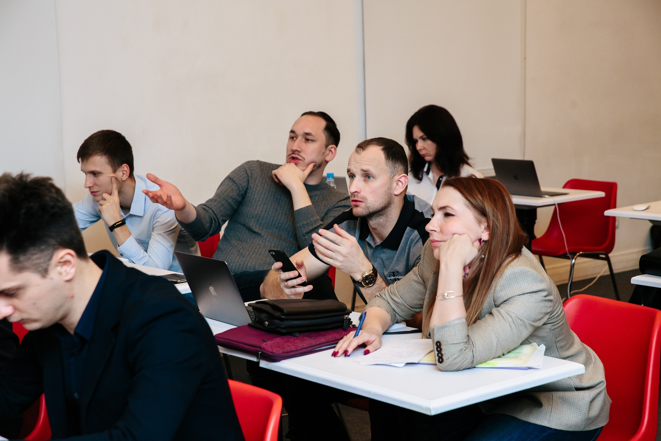 Фотограф на конференцию, тренинг, мастер-класс в СПб. Репортажная фотосъемка праздников и мероприятий в Санкт-Петербурге