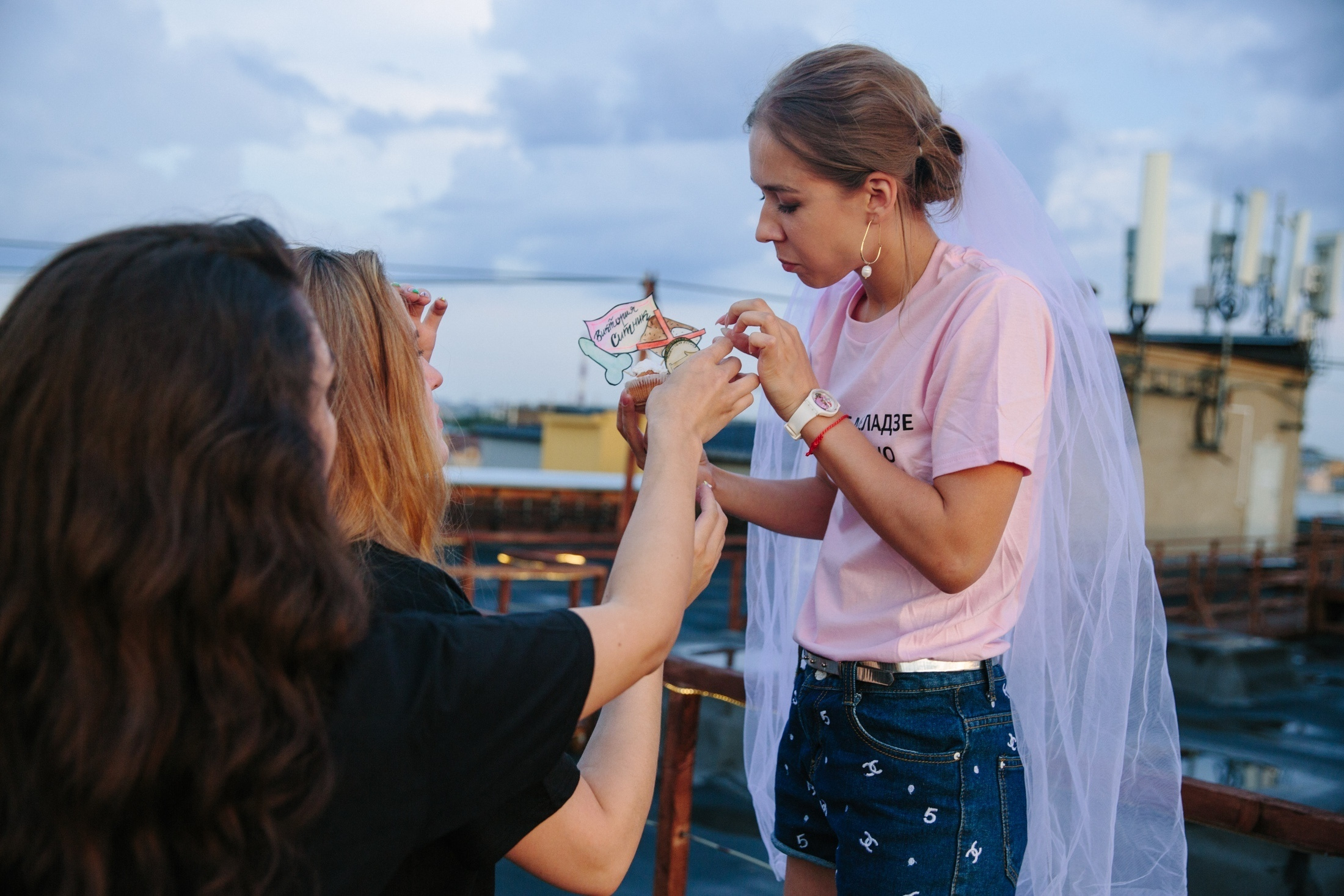 Фотография Девичник на крыше Петербург  невеста