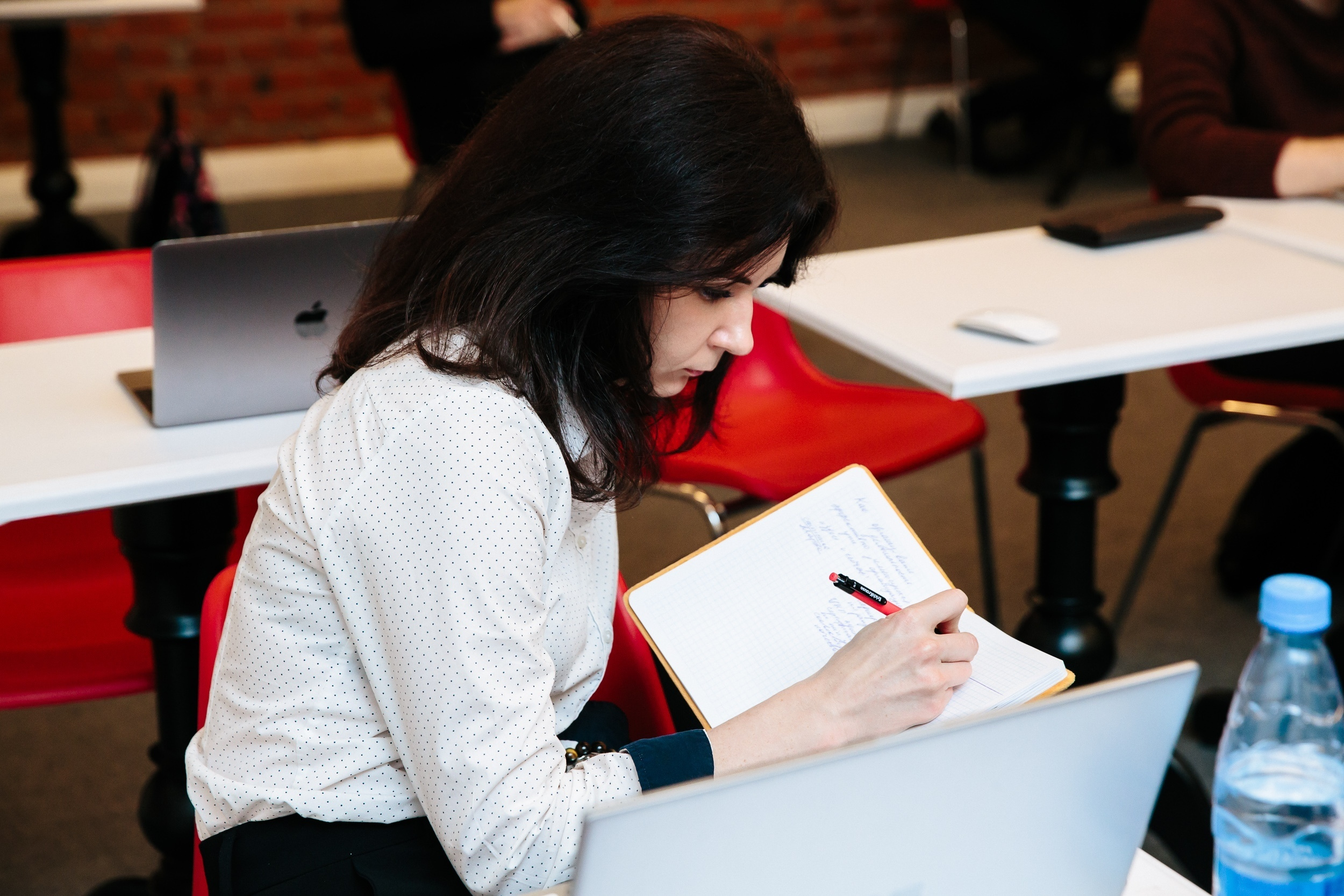 Фотограф на конференцию, тренинг, мастер-класс в СПб. Репортажная фотосъемка праздников и мероприятий в Санкт-Петербурге