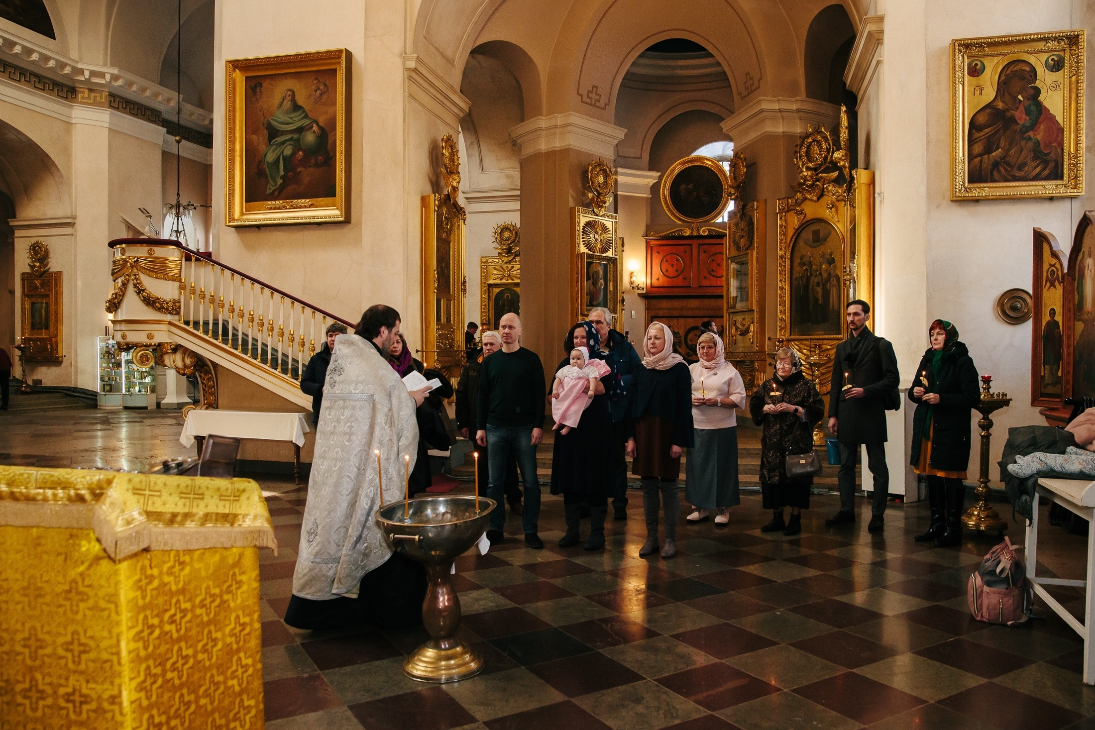 Фотограф на крещение, венчание в Петербурге. Репортажная фотосъемка праздников и мероприятий в Санкт-Петербурге