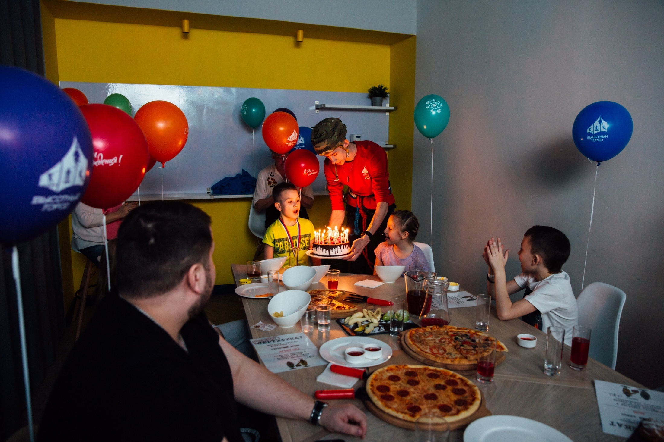 высотный город детский день рождения ребенка фотография