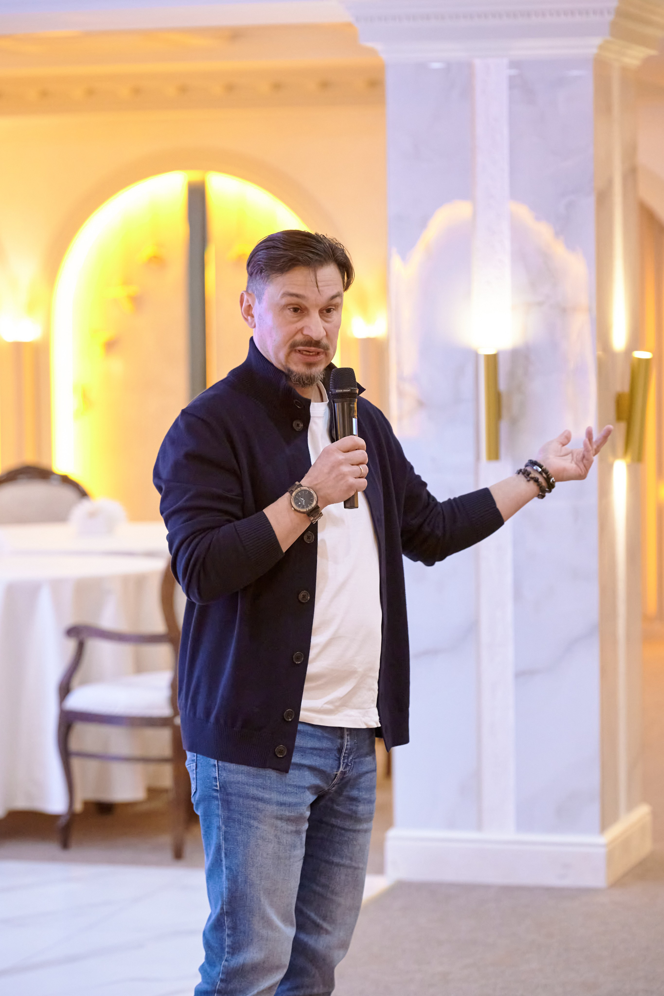 Корпоративная съемка праздников, семинаров и других мероприятий в Сургуте. Студия по производству фото- и видео-контента «АППЕРТУРА»