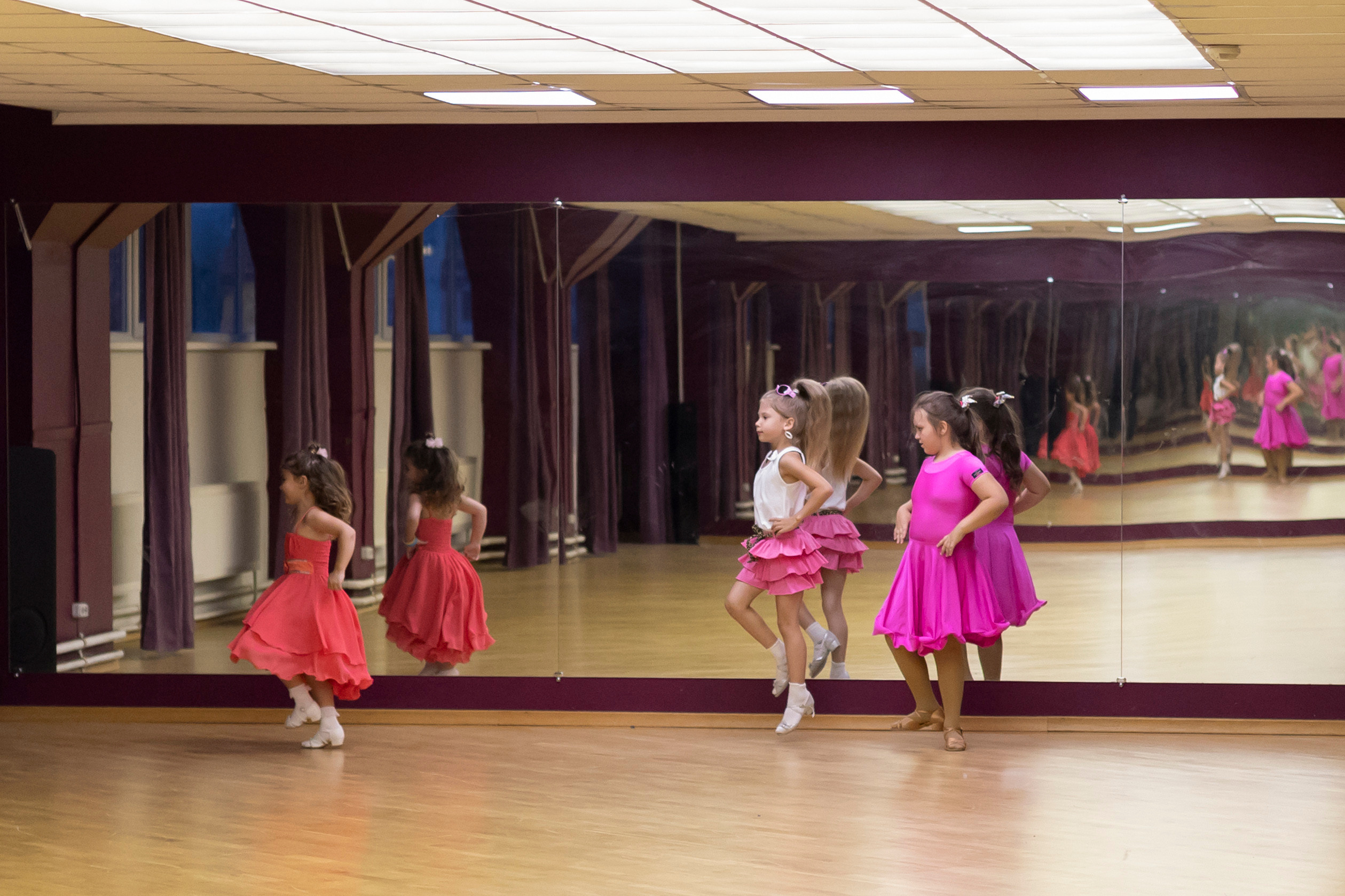 Танцевальная вечеринка в стиле Барби и Кен. Юлия Разваркина фотограф Подольск